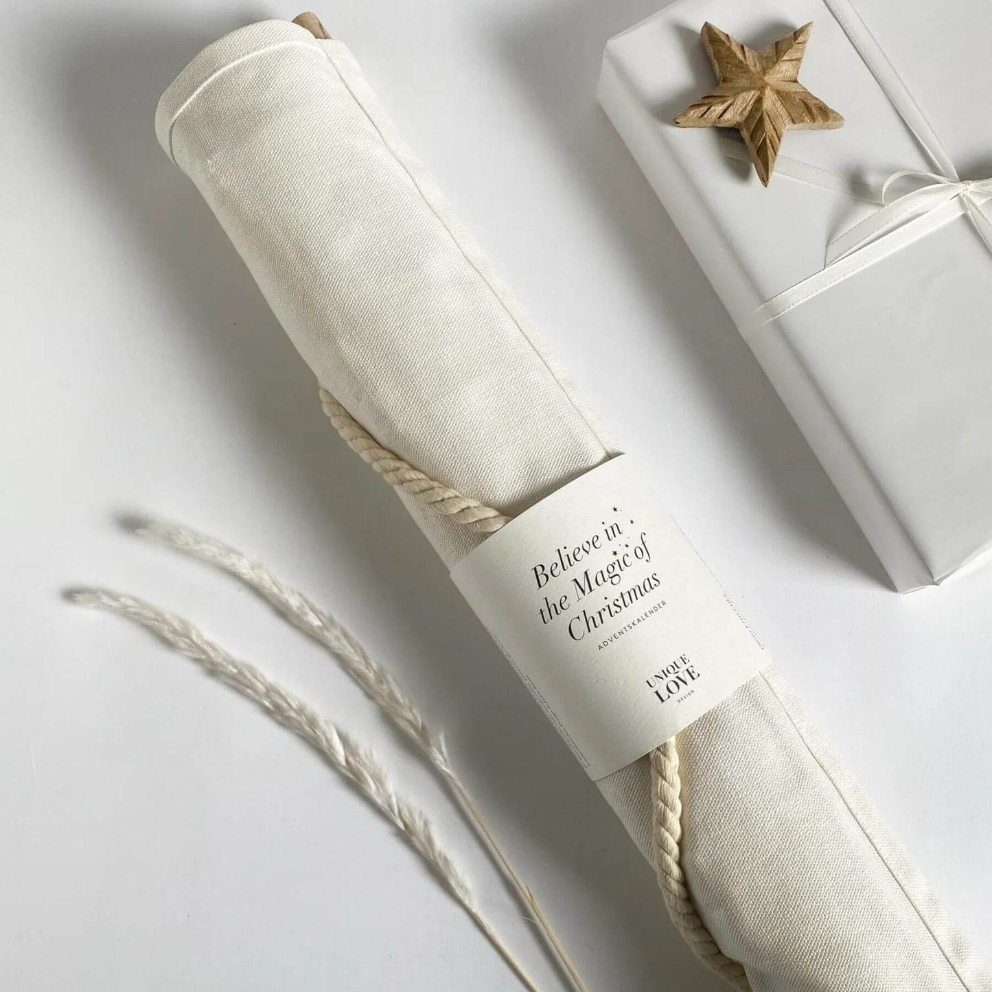 Unique Love Design Advent Calendar 'Magic Moments'