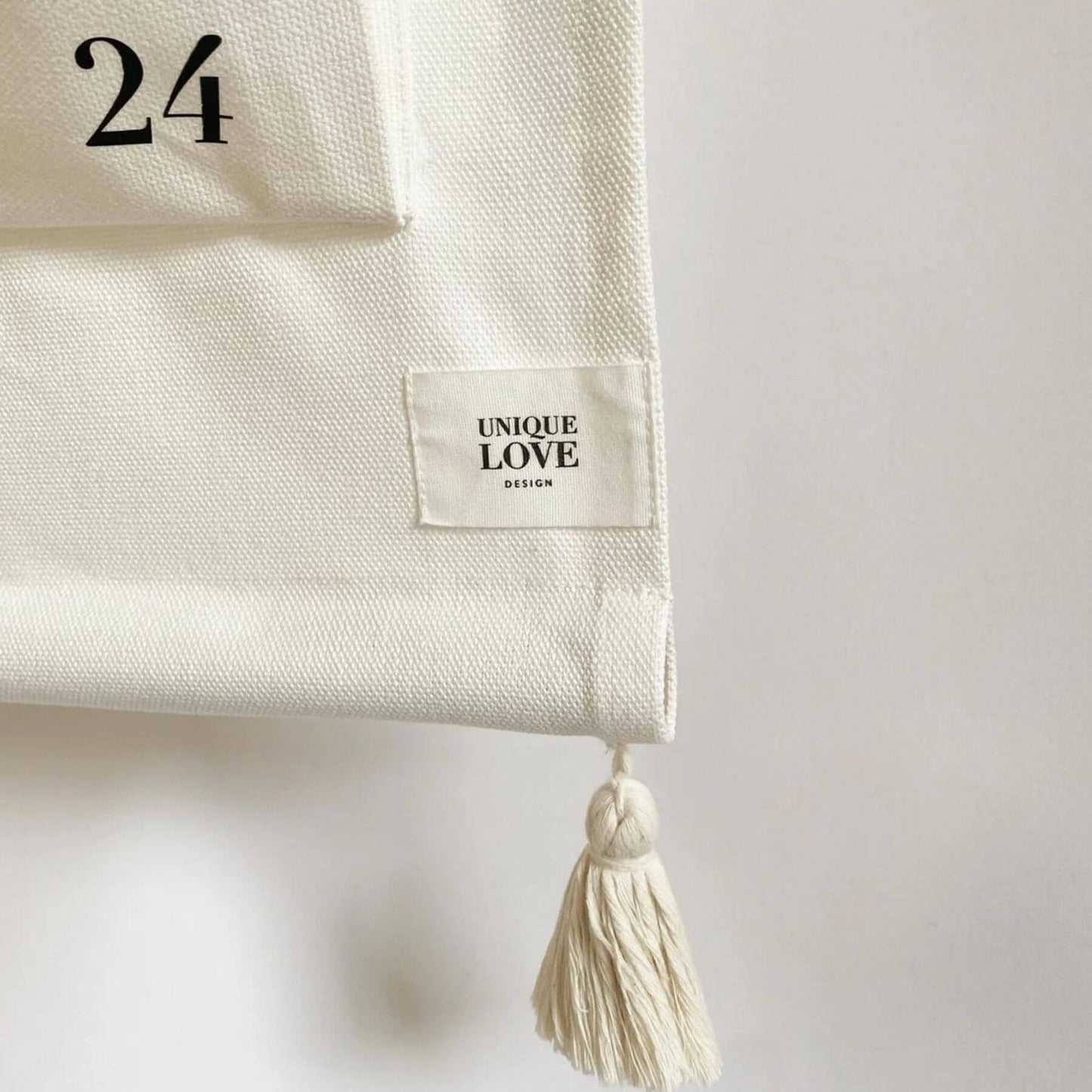 Detail of Unique Love Design Advent Calendar 'Magic Moments'