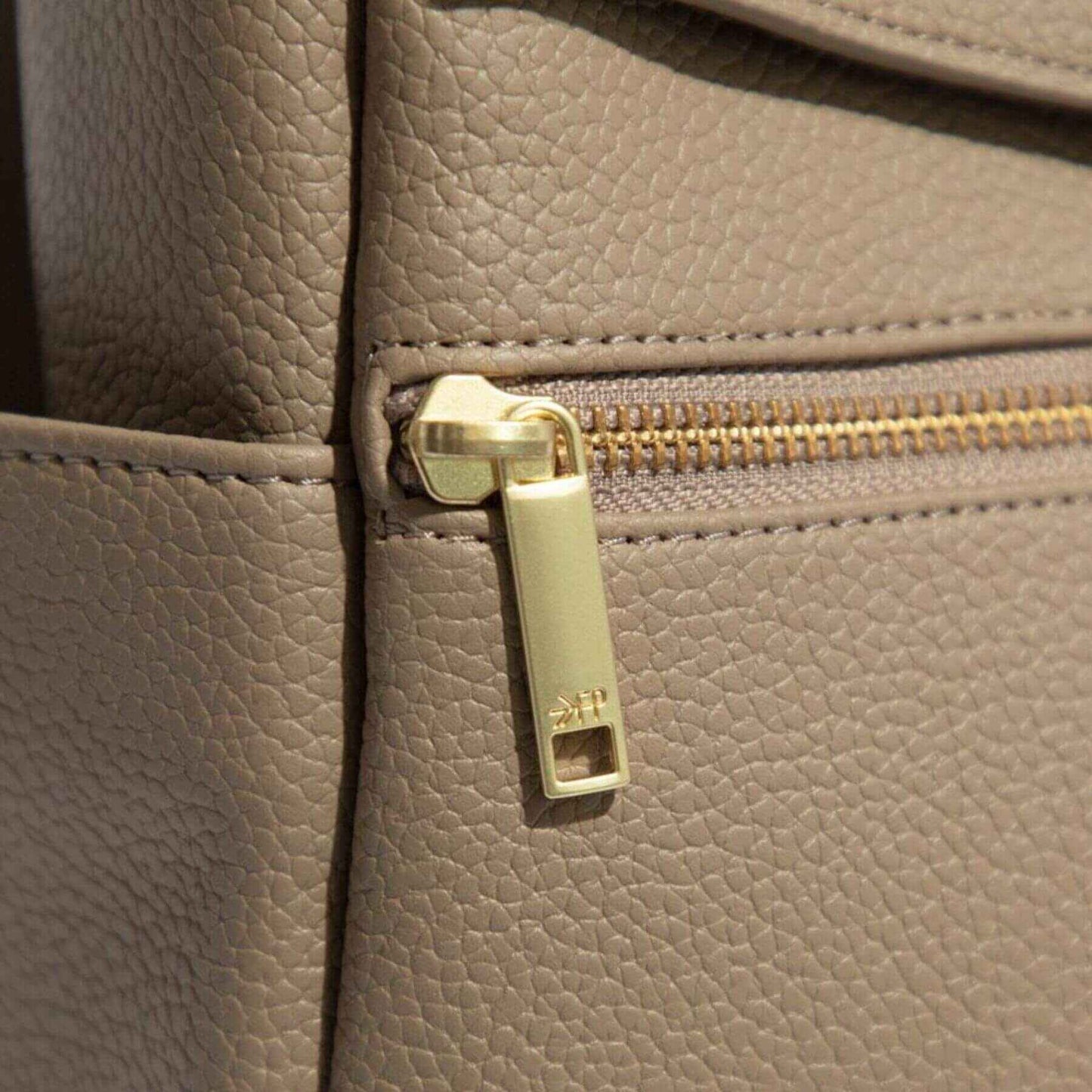 Detail of Aspen Classic Diaper Bag II