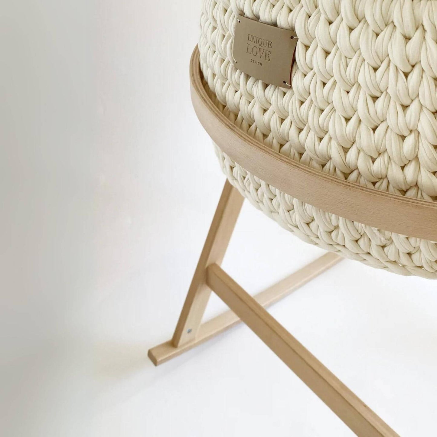 Detail of Unique Love Design Baby Cradle for Baby Basket Natural