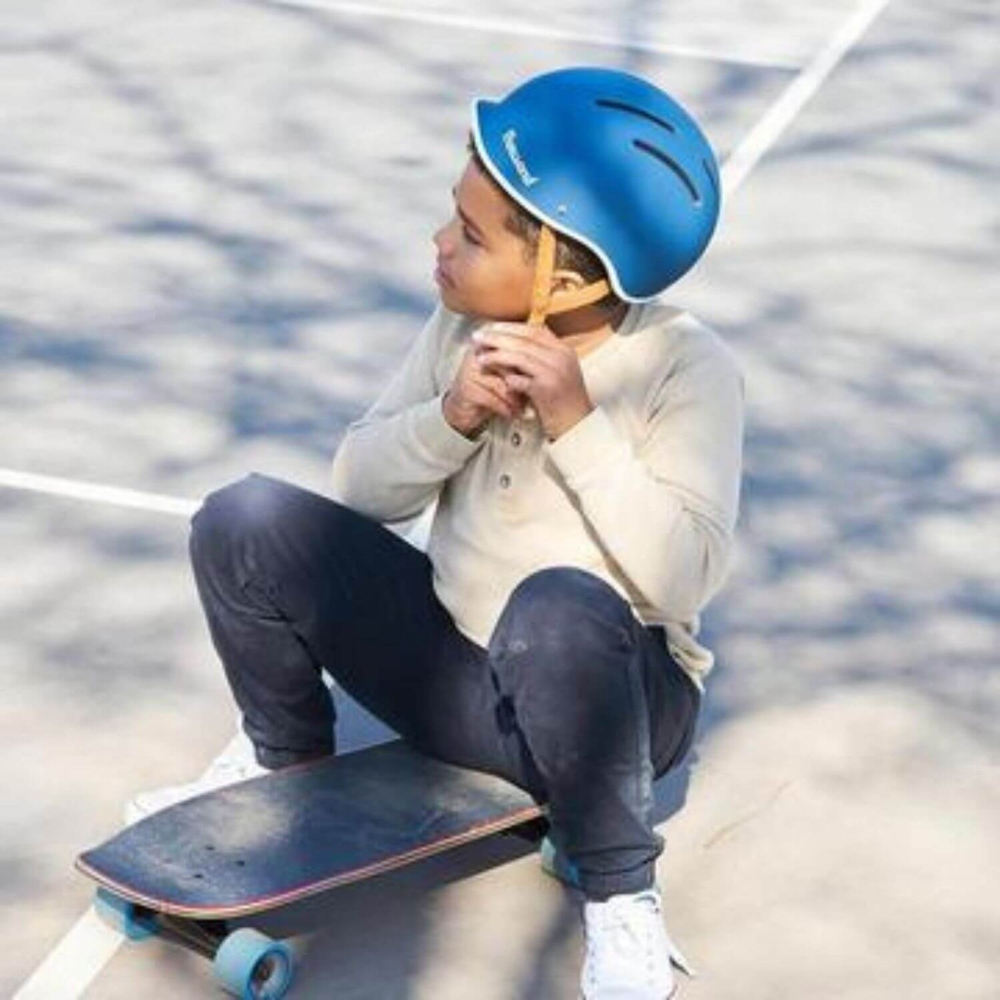 Bern Thousand Junior Kid Helmet Blue - Lifestyle