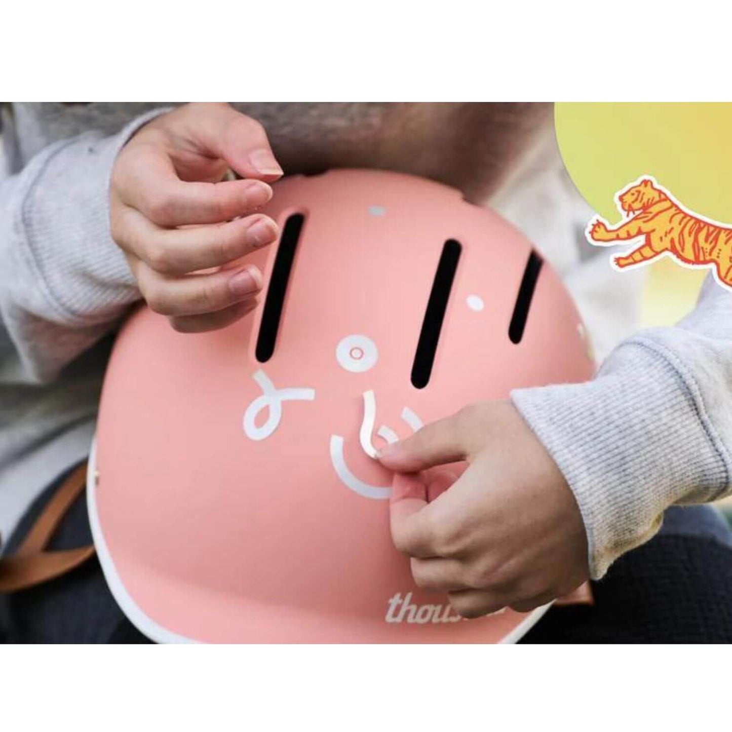 Bern Thousand Junior Kid Helmet Pink - Lifestyle