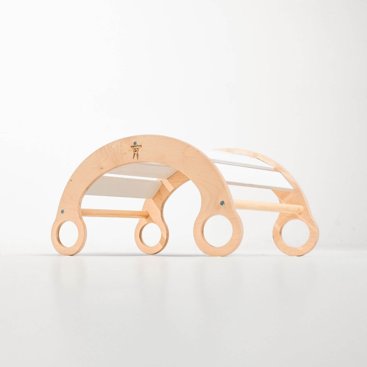 Bunny Hopkins Climbing Arch Nordic