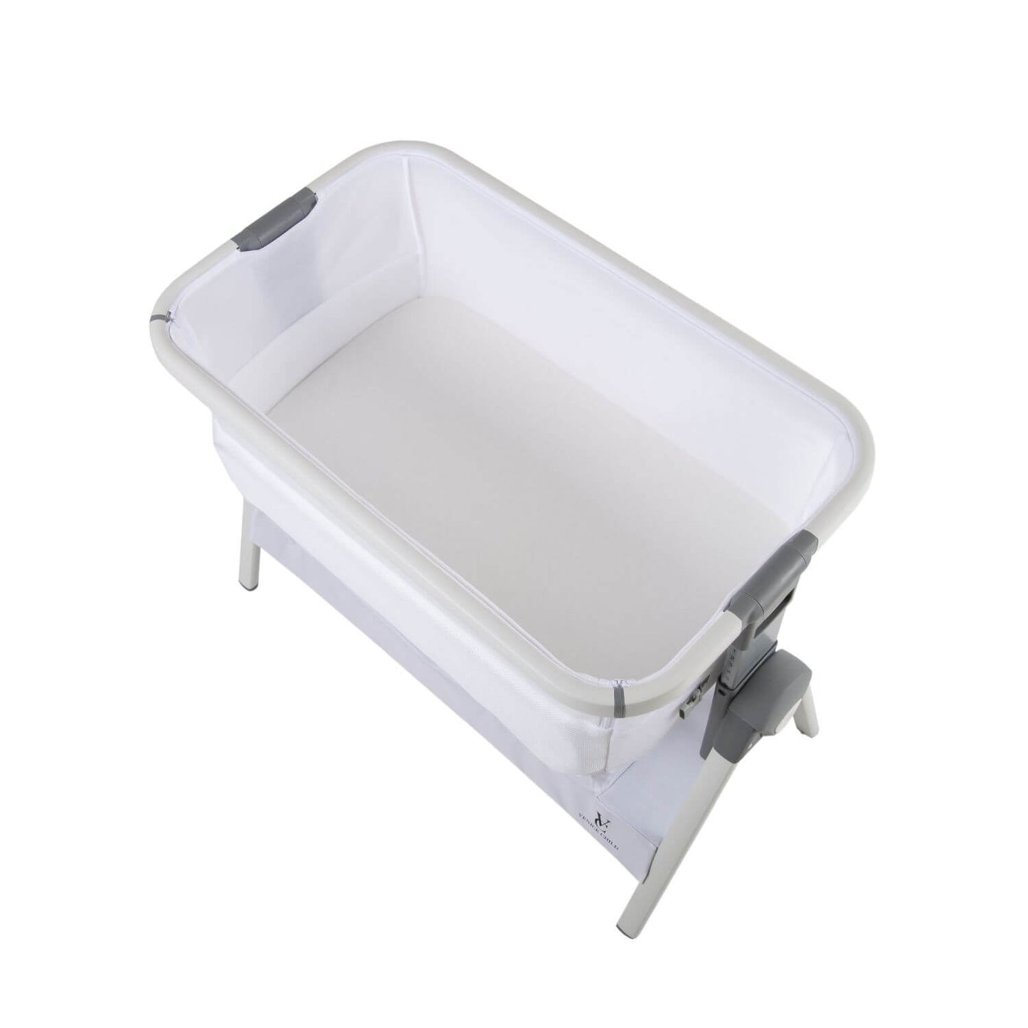 Venice Child California Dreaming Bedside Bassinet | White & White