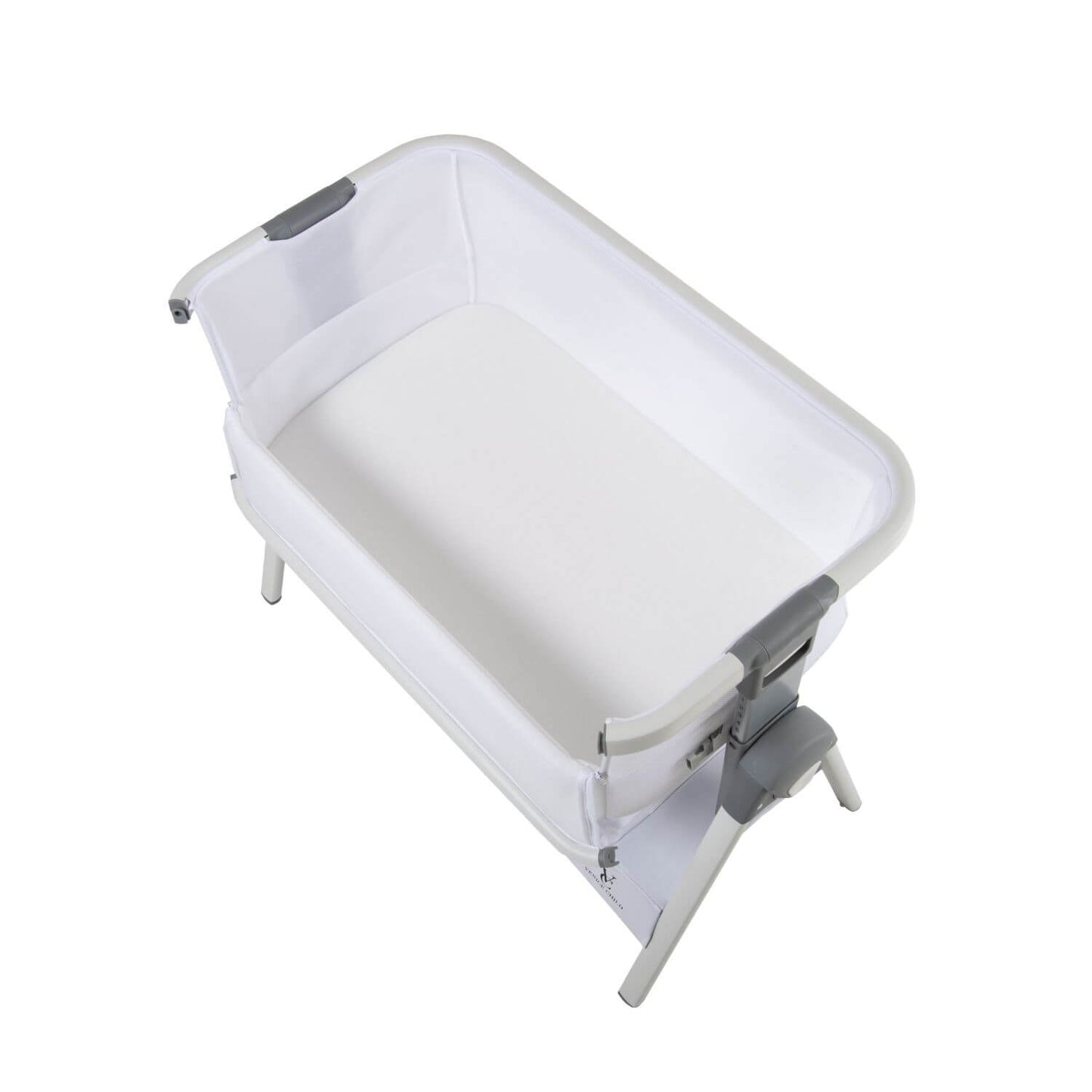 Venice Child California Dreaming Bedside Bassinet | White & White