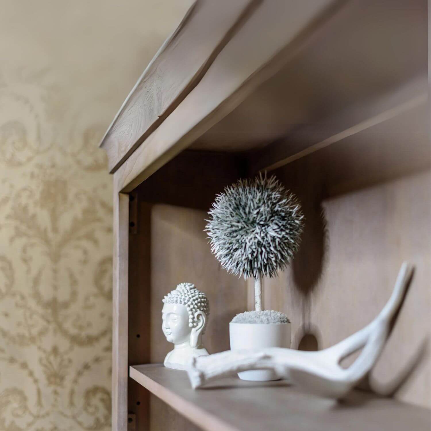 Milk Street Baby Cameo Hutch/Bookcase Toast - Detail