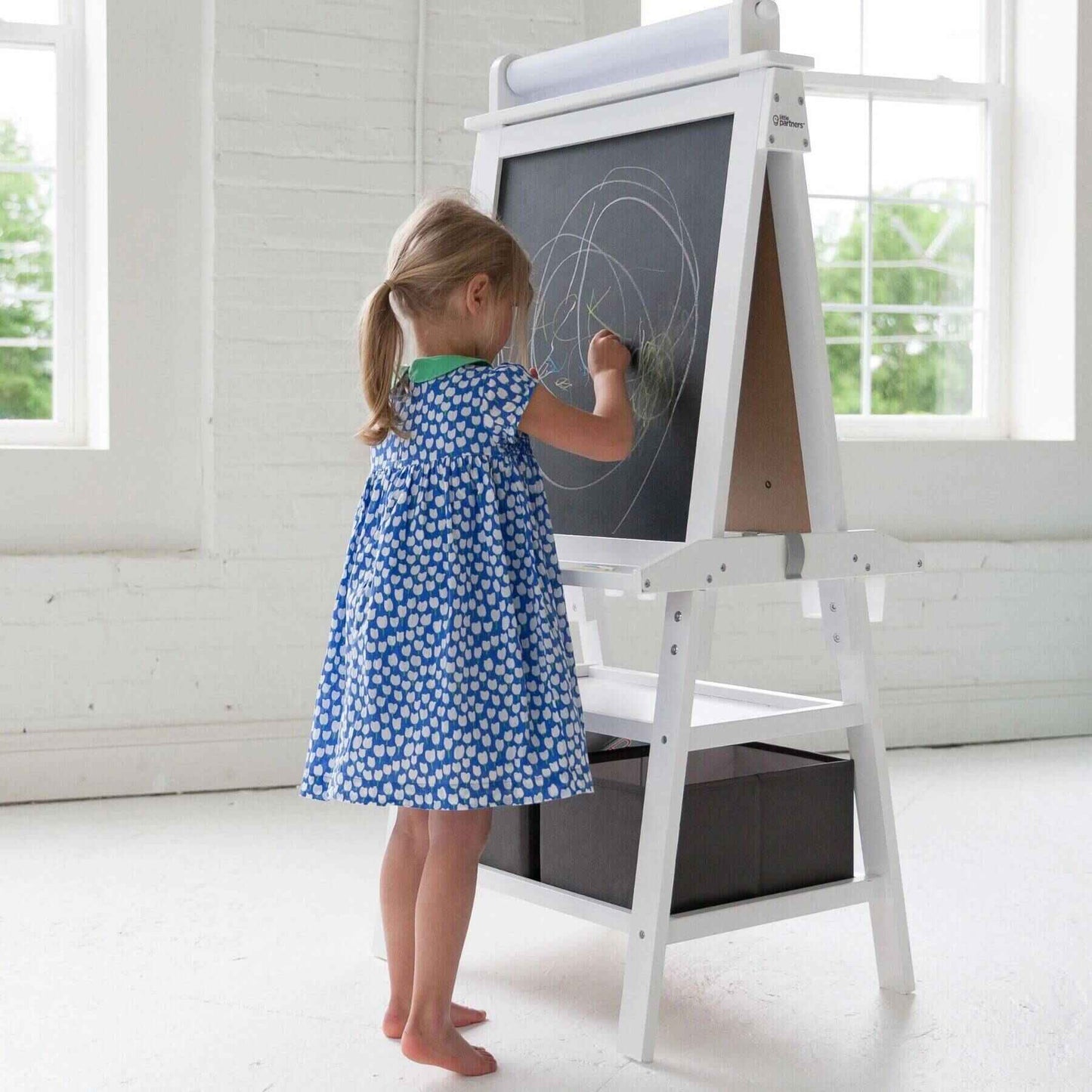 Girl Drawing on Little Partners Deluxe Learn & Play Art Center White
