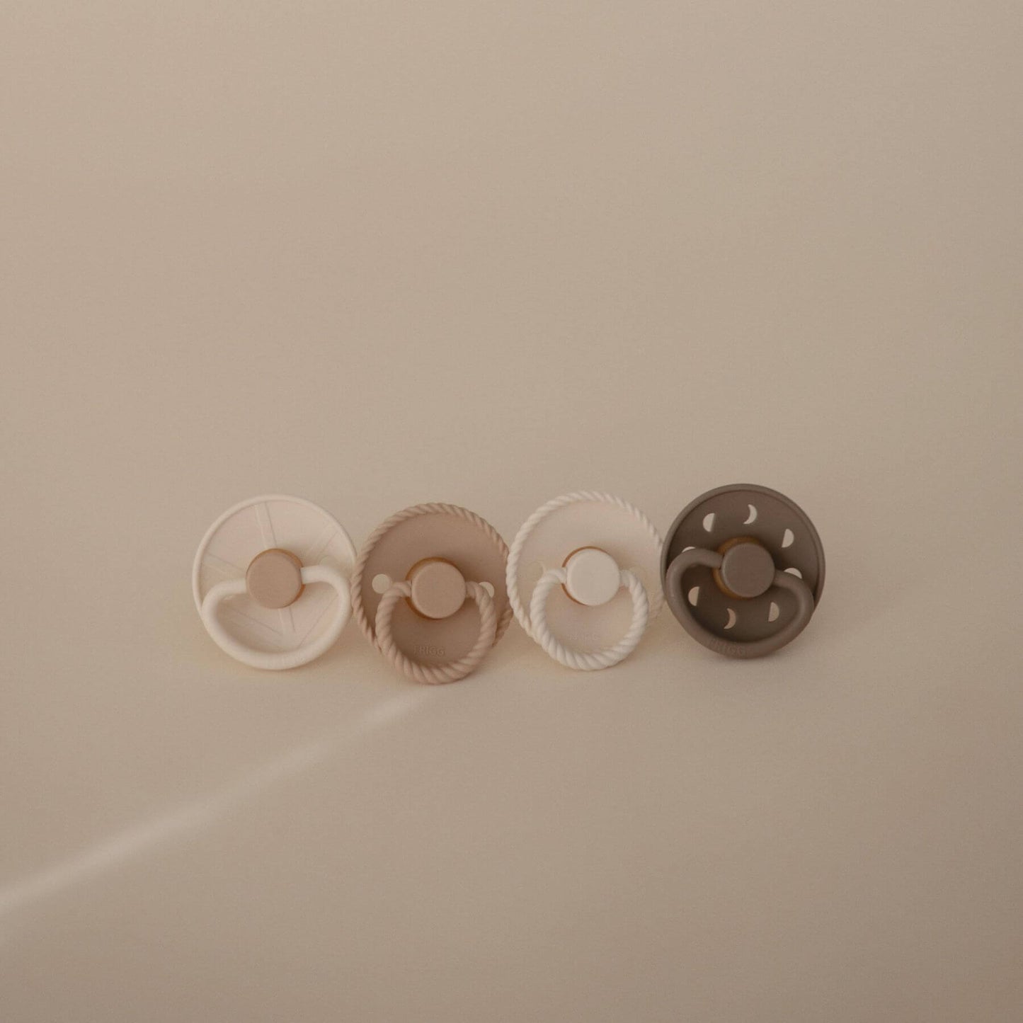 Mushie FRIGG Natural Rubber Pacifier 4-Pack | Crystal Sparkling