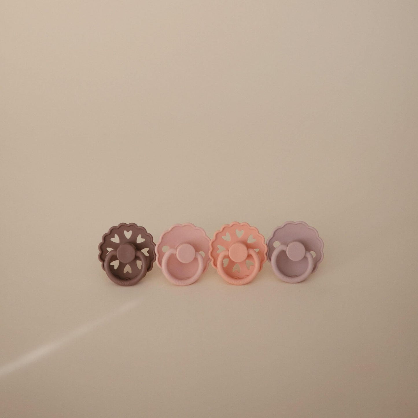 Mushie FRIGG Natural Rubber Pacifier 4-Pack | Snowflake Dream