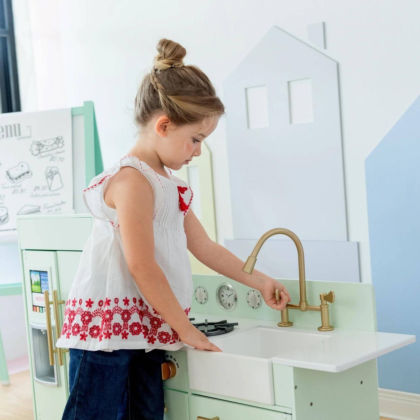 Girl Playing with Teamson Kids Little Chef Charlotte Modern Play Kitchen Mint/Gold
