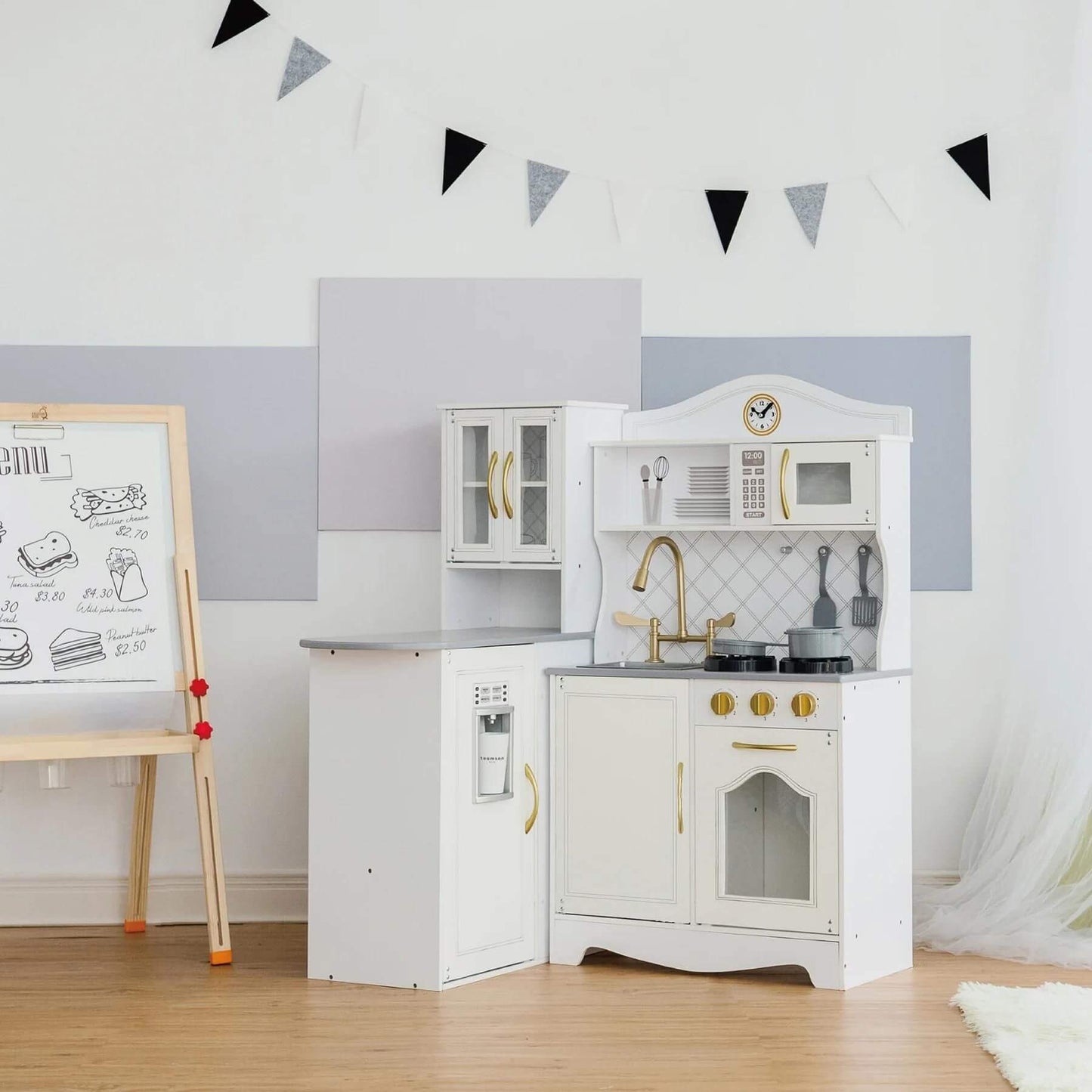 Teamson Kids Little Chef Upper East Retro Play Kitchen White