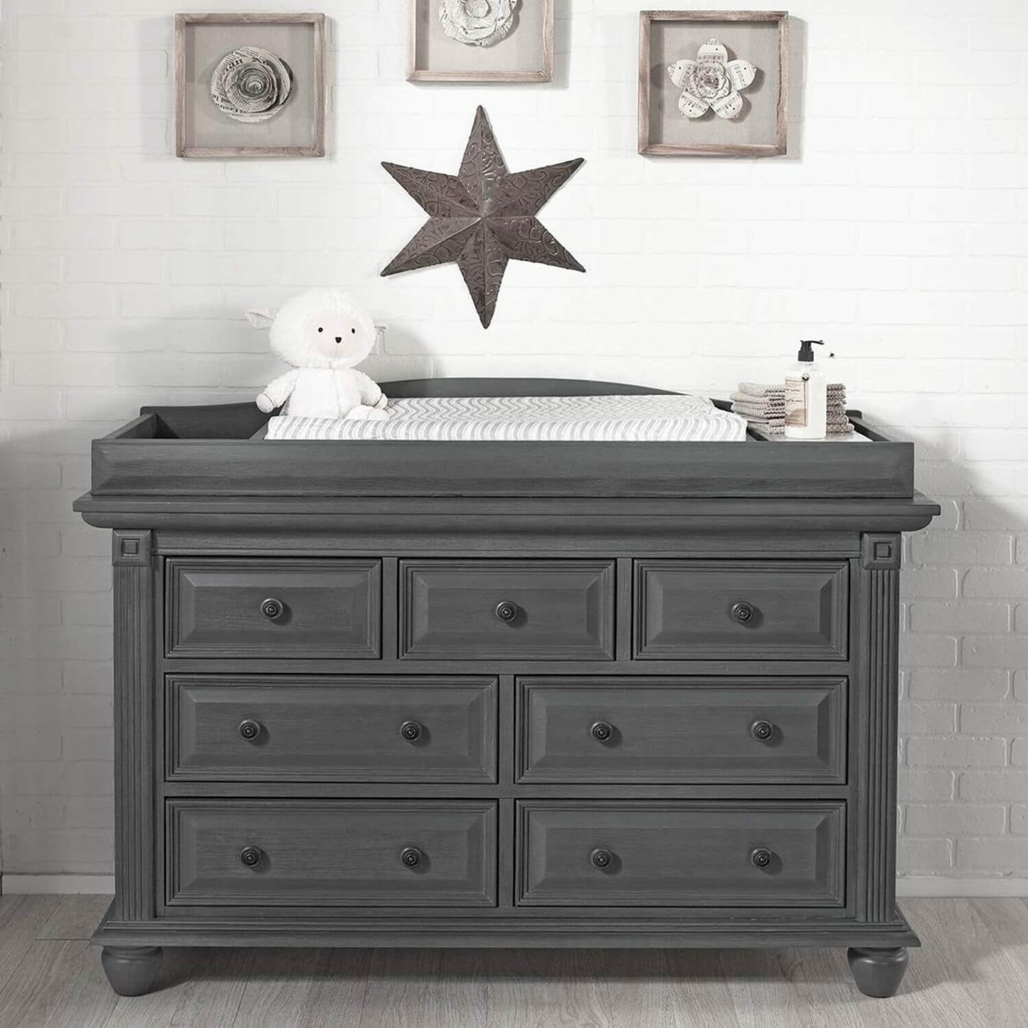 Oxford Baby London Lane 7-Drawer Dresser | Arctic Gray