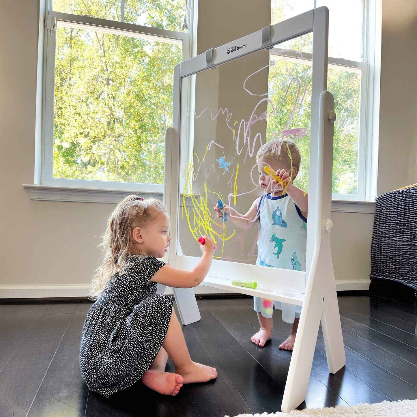 Kids Drawing on both sides of Little Partners Peek-A-Boo Easel White