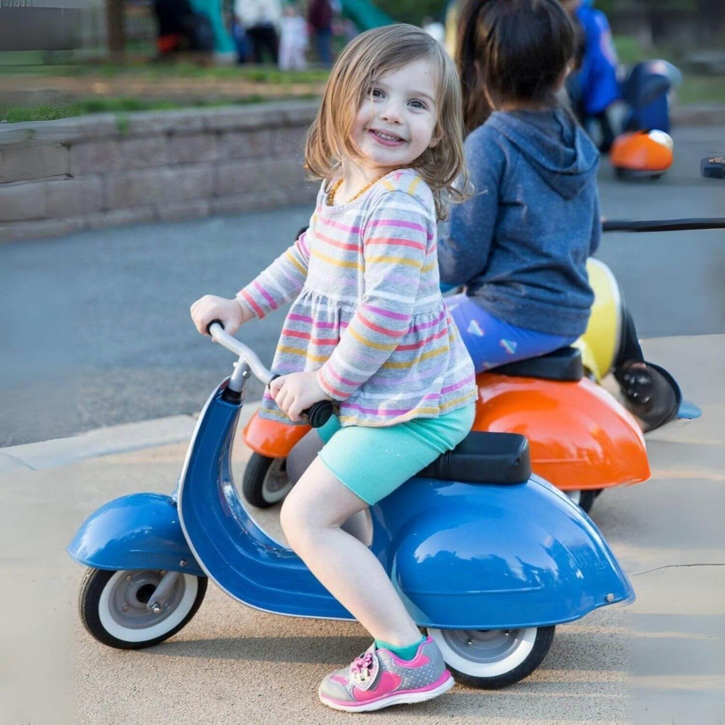 Primo Classic Ride-On Scooter Blue - Lifestyle
