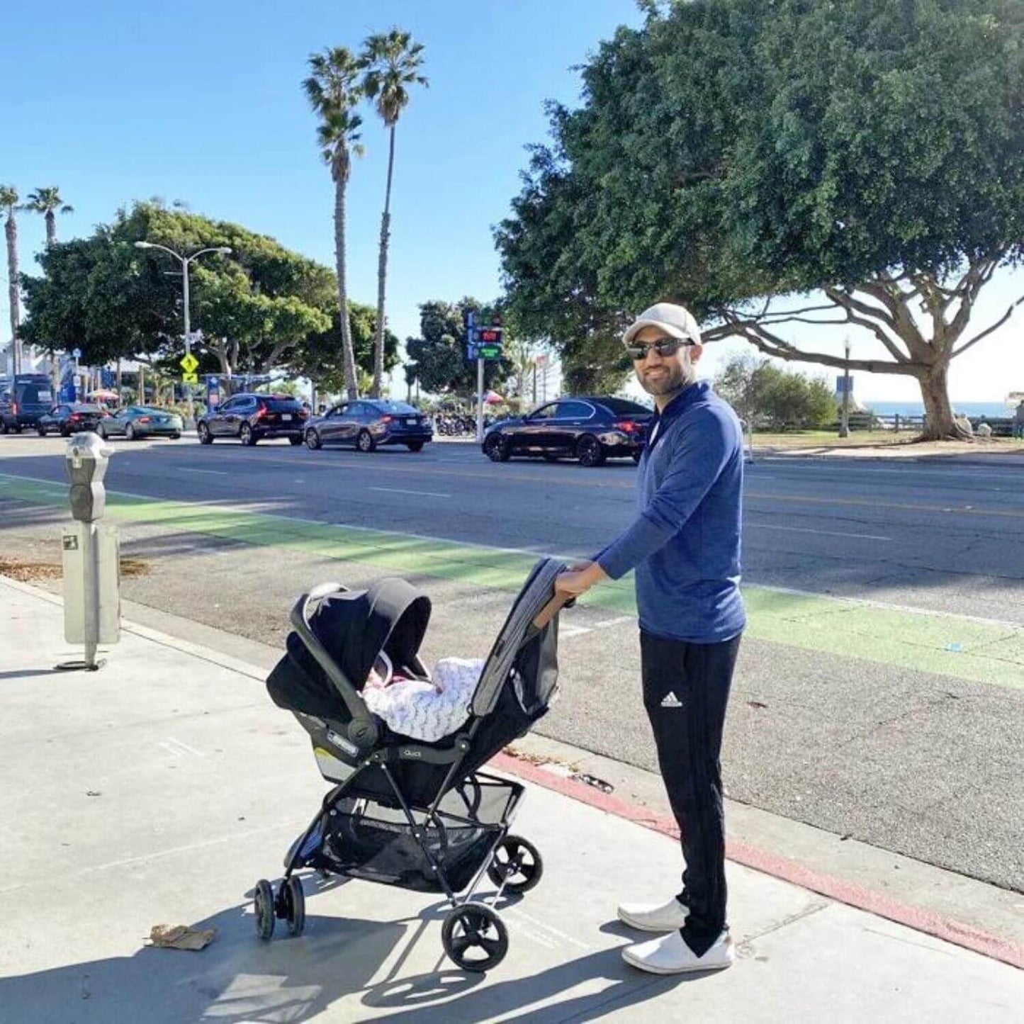 Contours Quick Lightweight Stroller in Gray - Lifesetyle