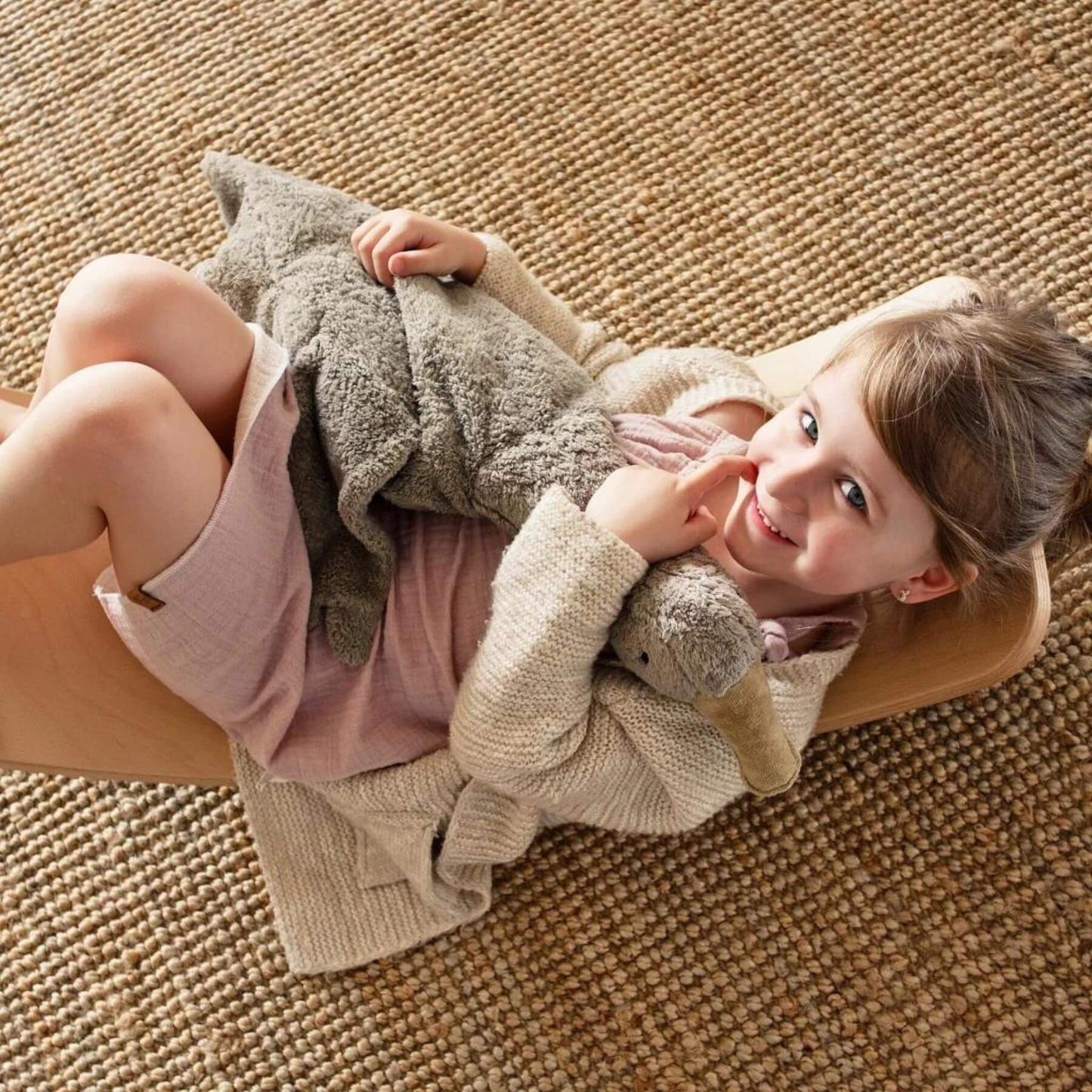Senger Naturwelt Cuddly Animal Goose Small Grey - Lifestyle