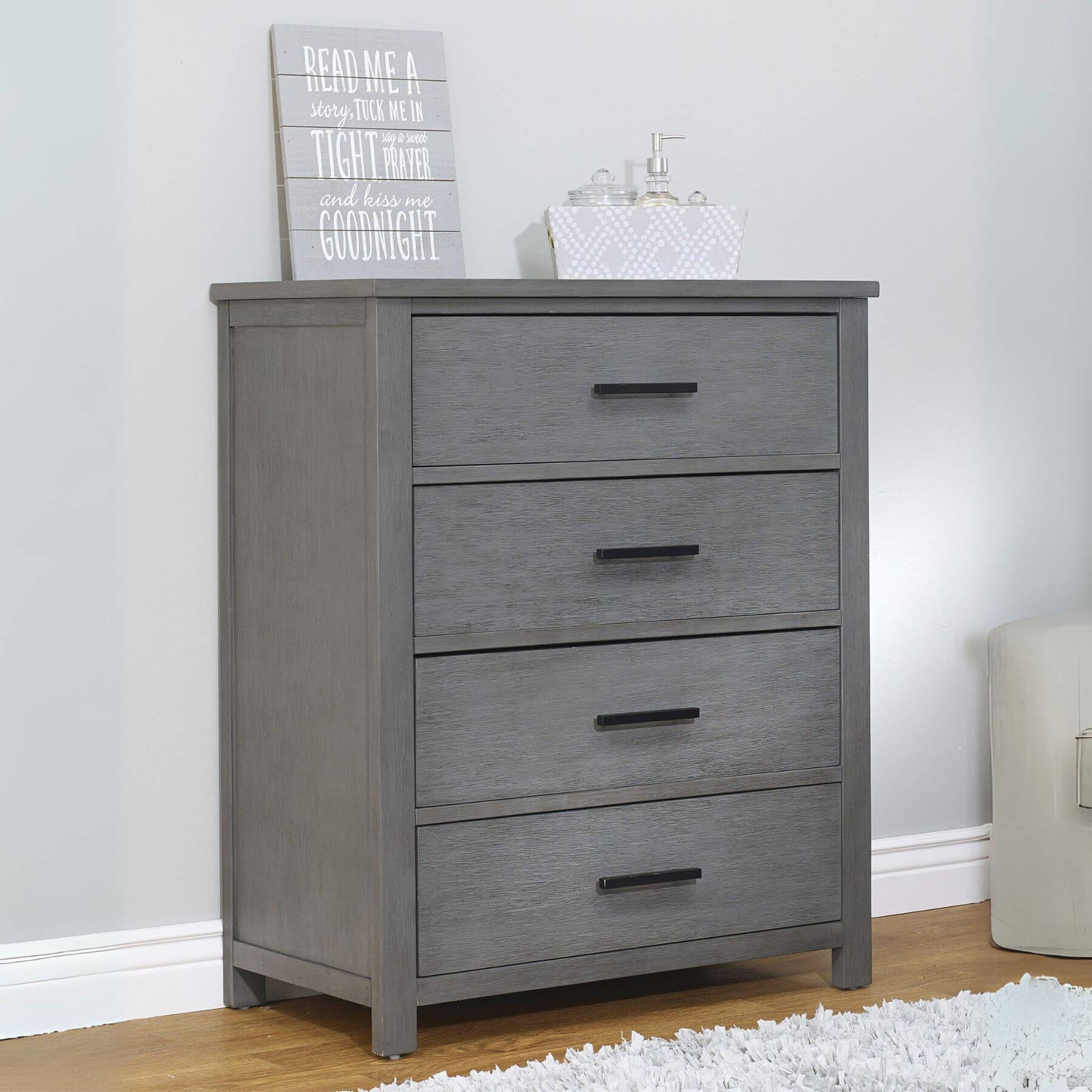 Sorelle Westley 4 Drawer Dresser Grigio - Lifestyle