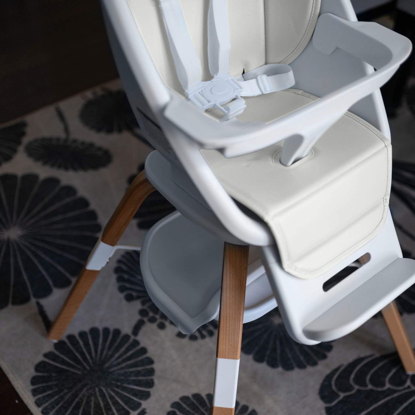 TruBliss 2-in-1 Turn-A-Tot Highchair with 360° Swivel Cream