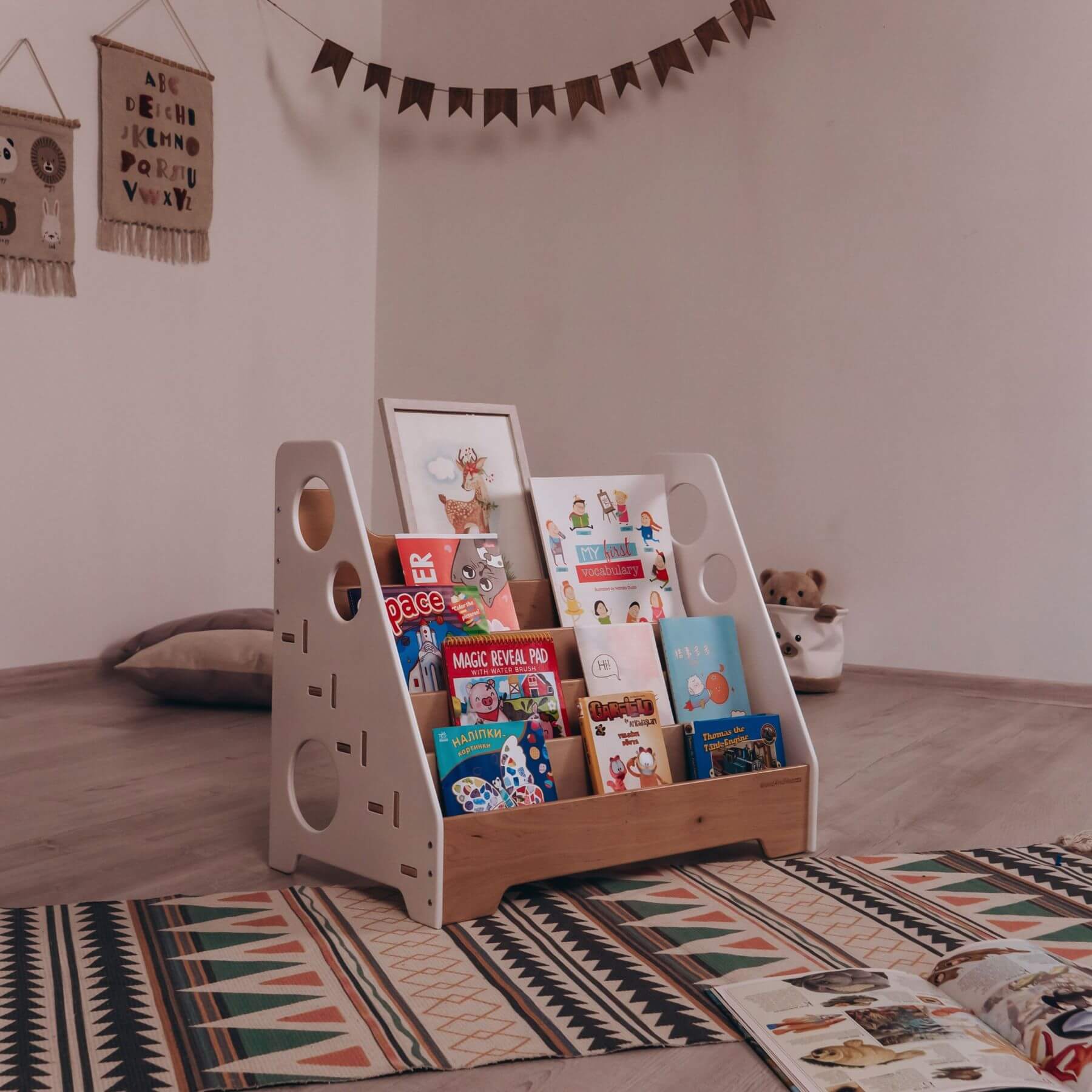 Wood and Hearts Montessori Bookshelf White & Natural