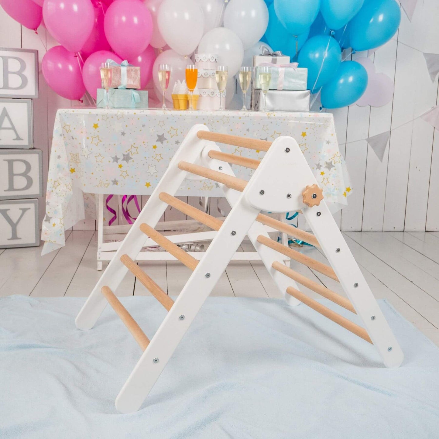 Wood and Hearts Montessori Foldable Triangle White + Natural wood