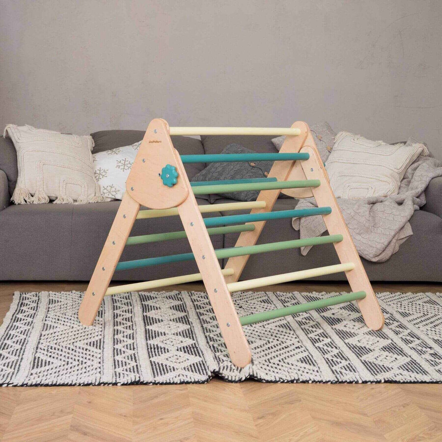 Wood and Hearts Montessori Foldable Triangle Green Grass