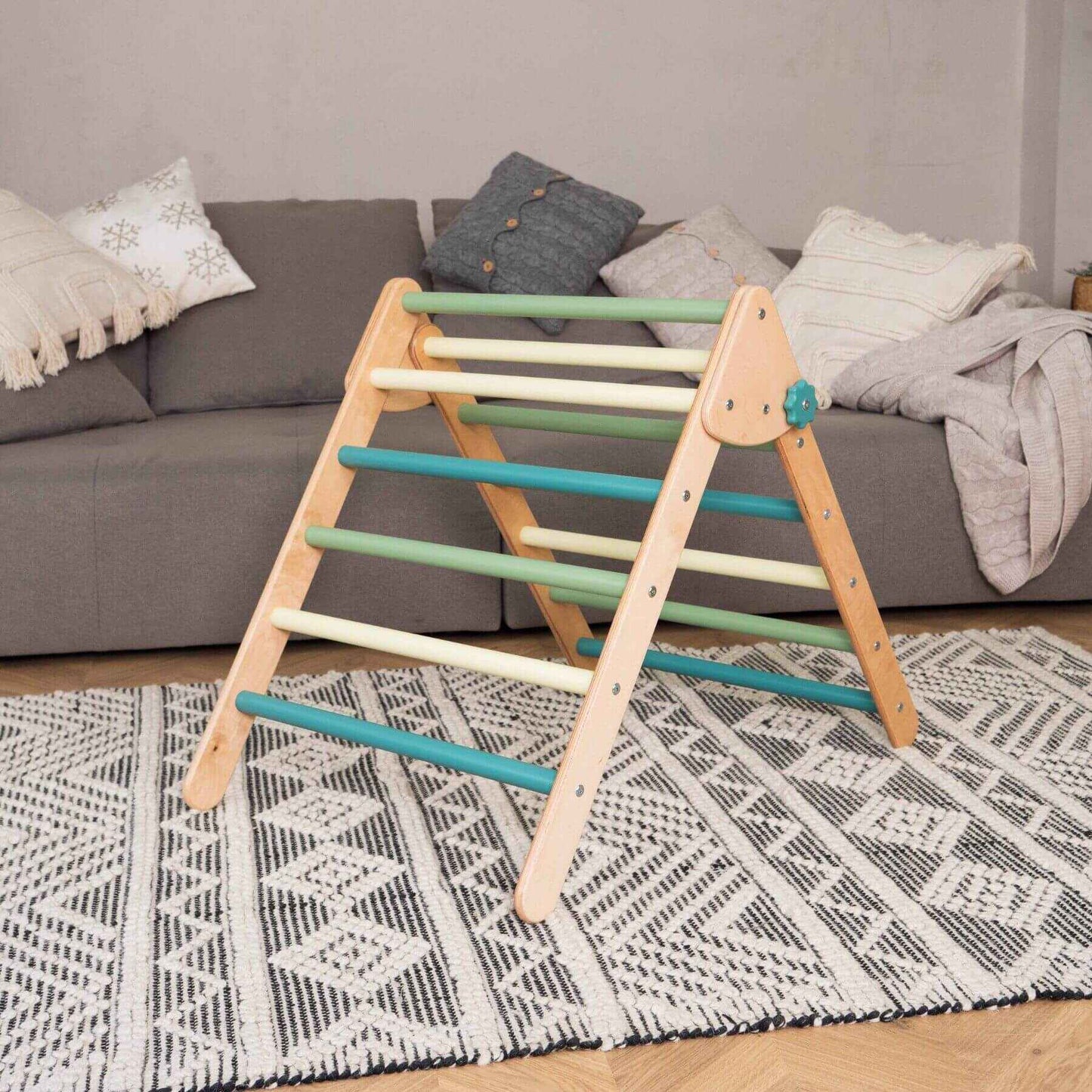 Wood and Hearts Montessori Foldable Triangle Green Grass