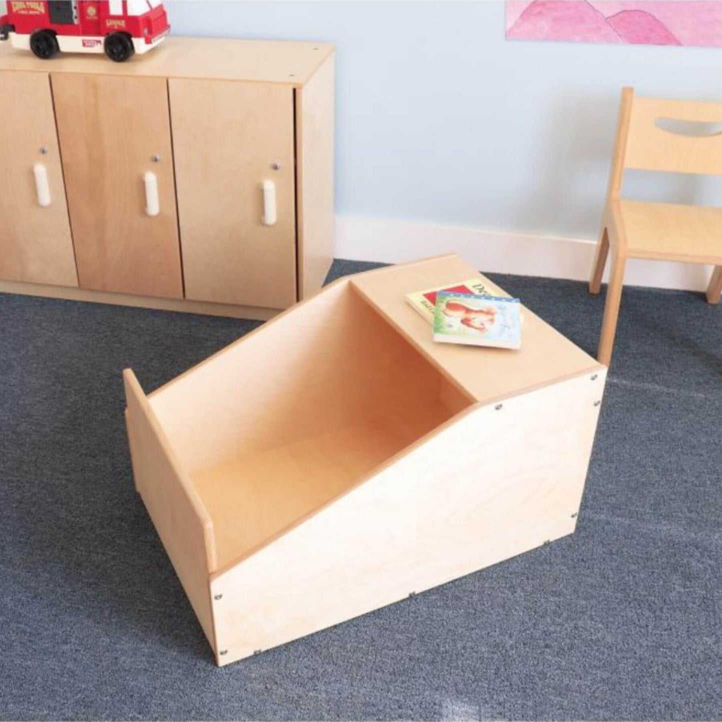 Whitney Brothers Quiet Space Cubby