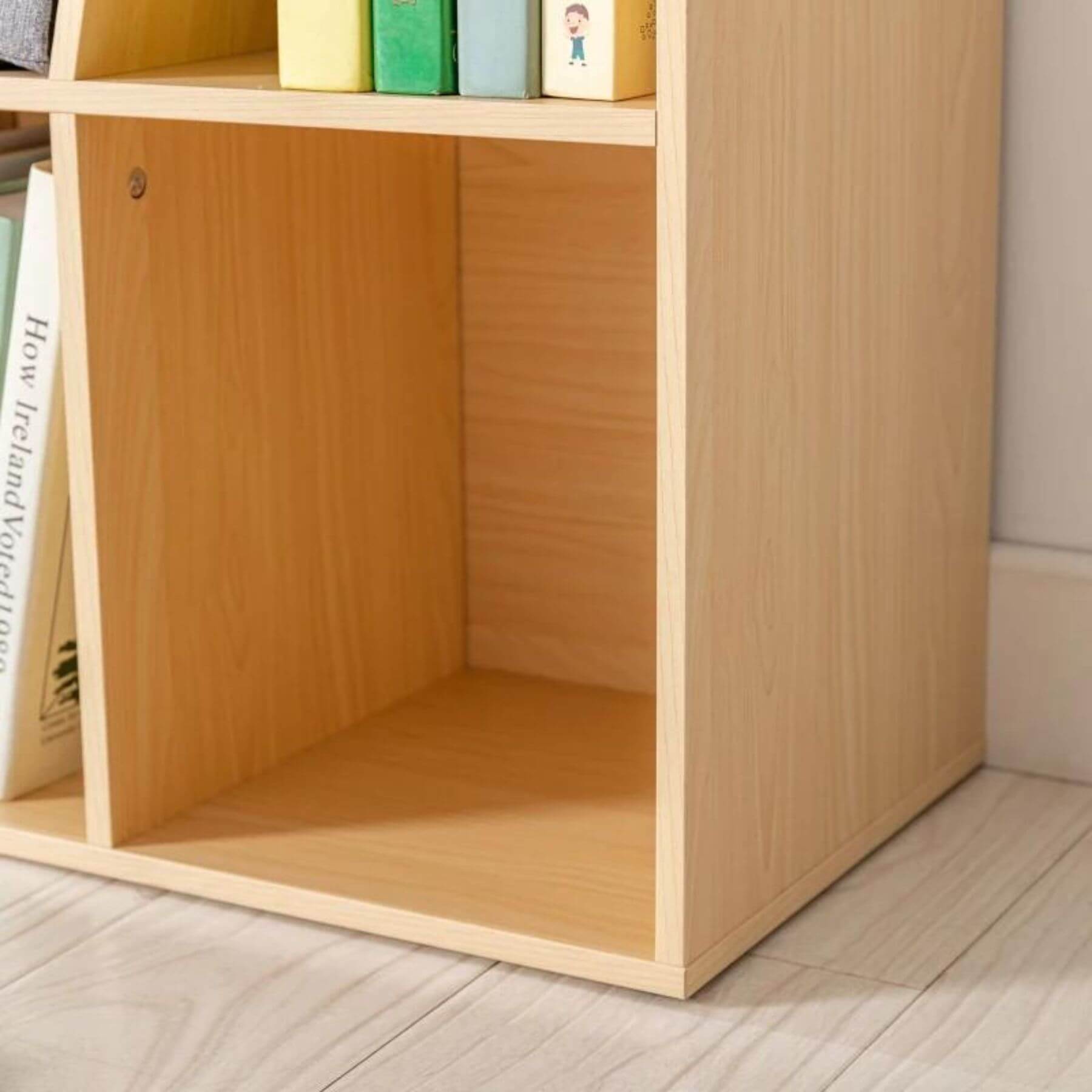 Detail of HOMCOM 6-Cubby Kids Bookcase with Reading Nook and Cushion Natural