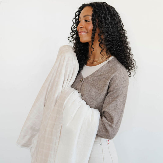 Women Wearing Saranoni Minky/Lush Throw Blankets - Ivy