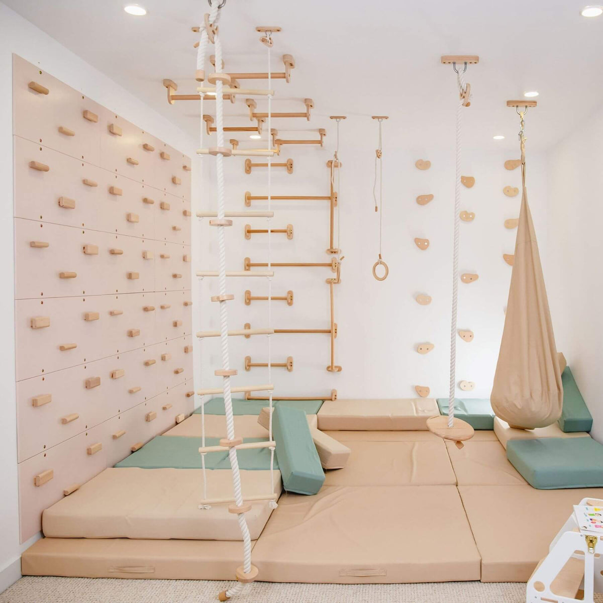 Wood and Hearts Indoor Play Gym - Peach