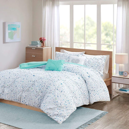 Abby Metallic Printed and Pintucked Comforter Aqua