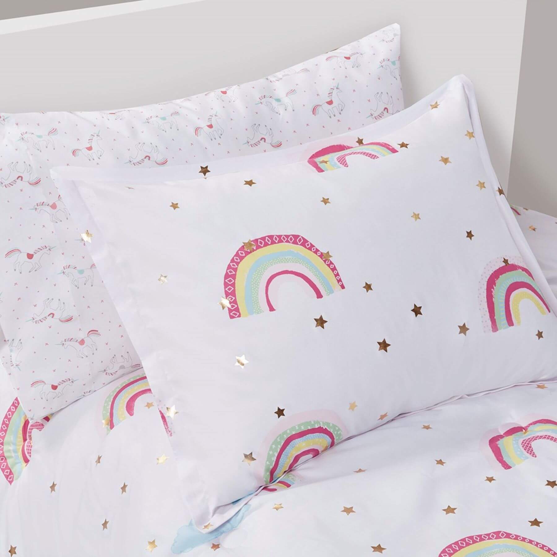 Alicia Rainbow and Metallic Stars Sham White