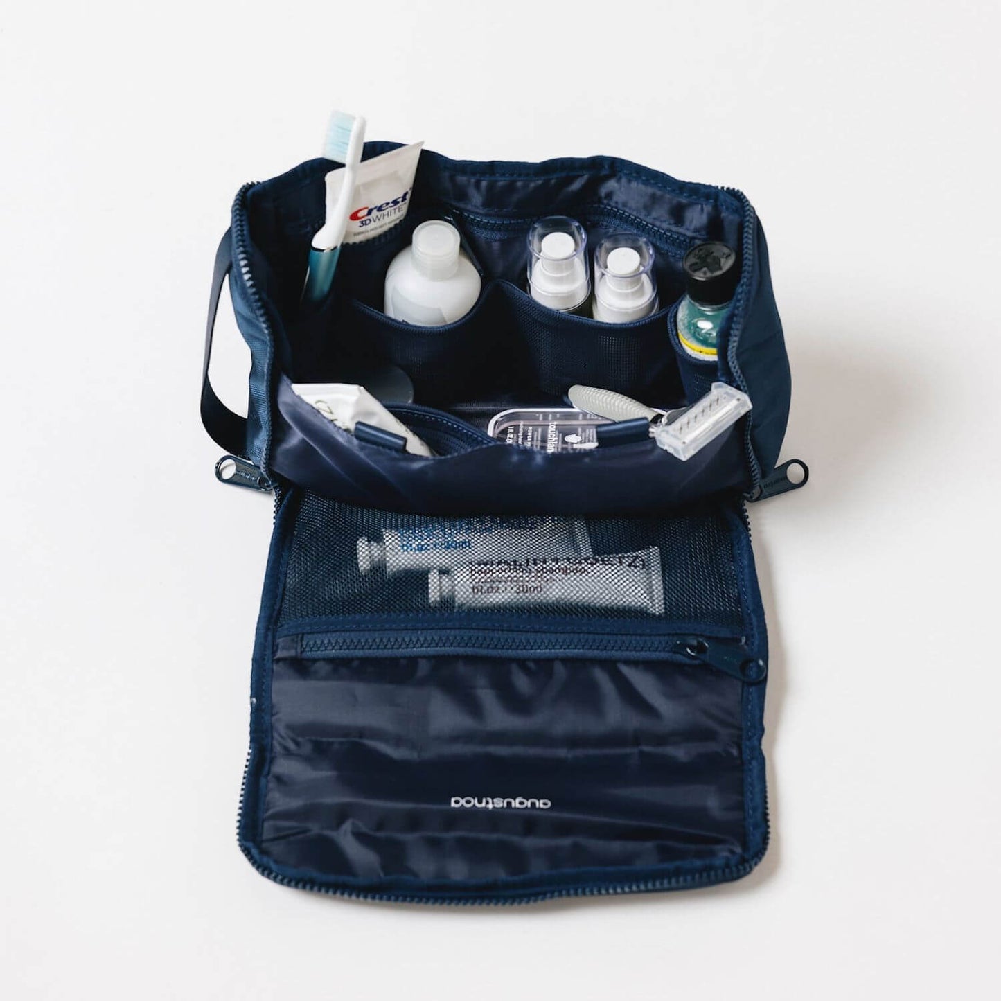 augustnoa Dopp Kit Navy | Open