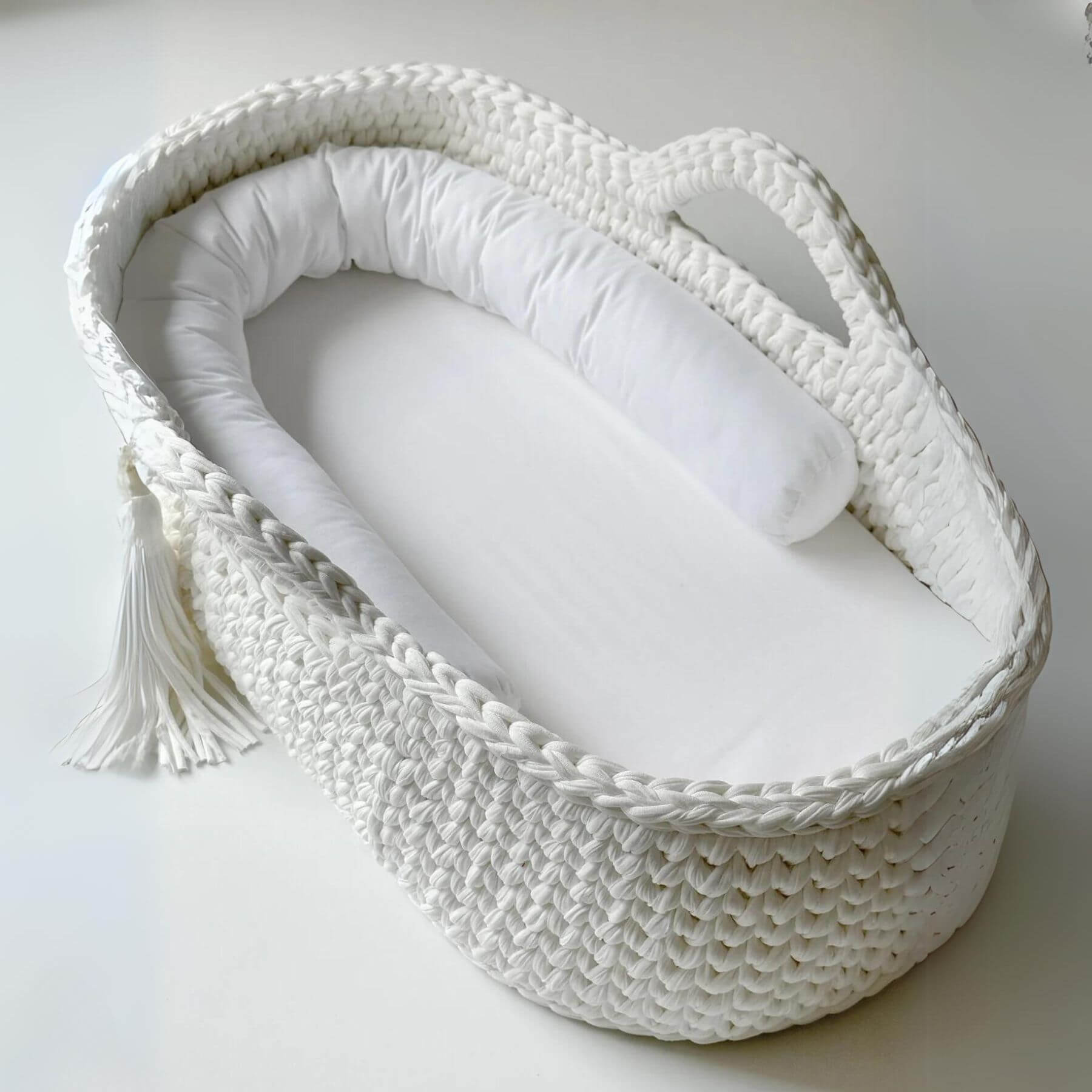 Unique Love Design Baby Basket Bed Snake Pure White inside Basket