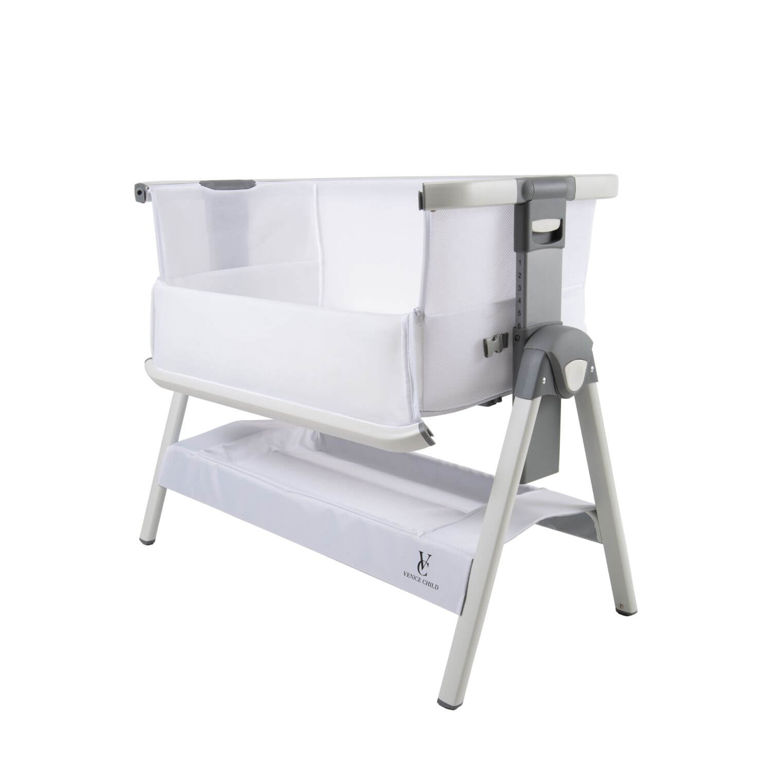 Venice Child California Dreaming Bedside Bassinet | White & White