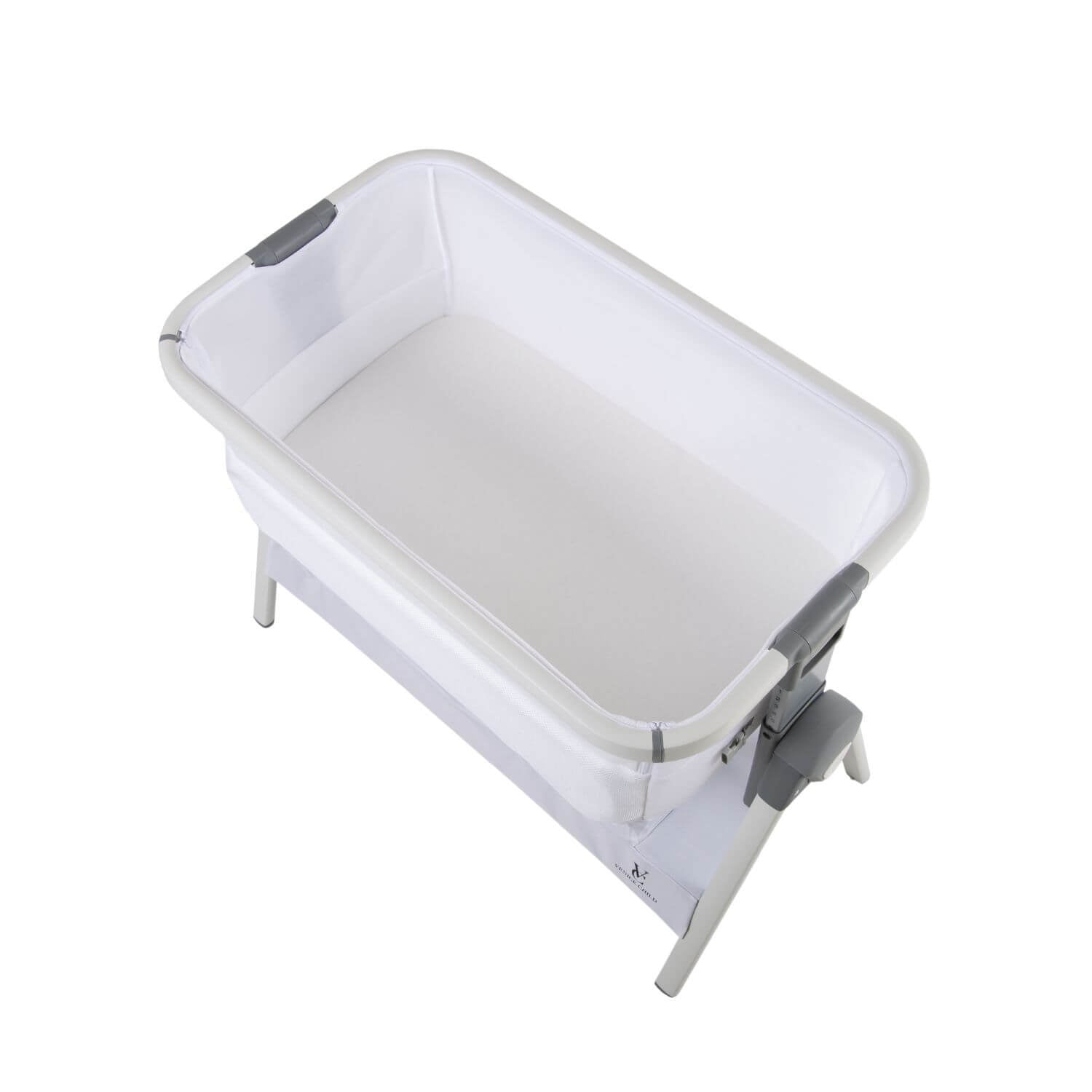 Venice Child California Dreaming Bedside Bassinet | White & White