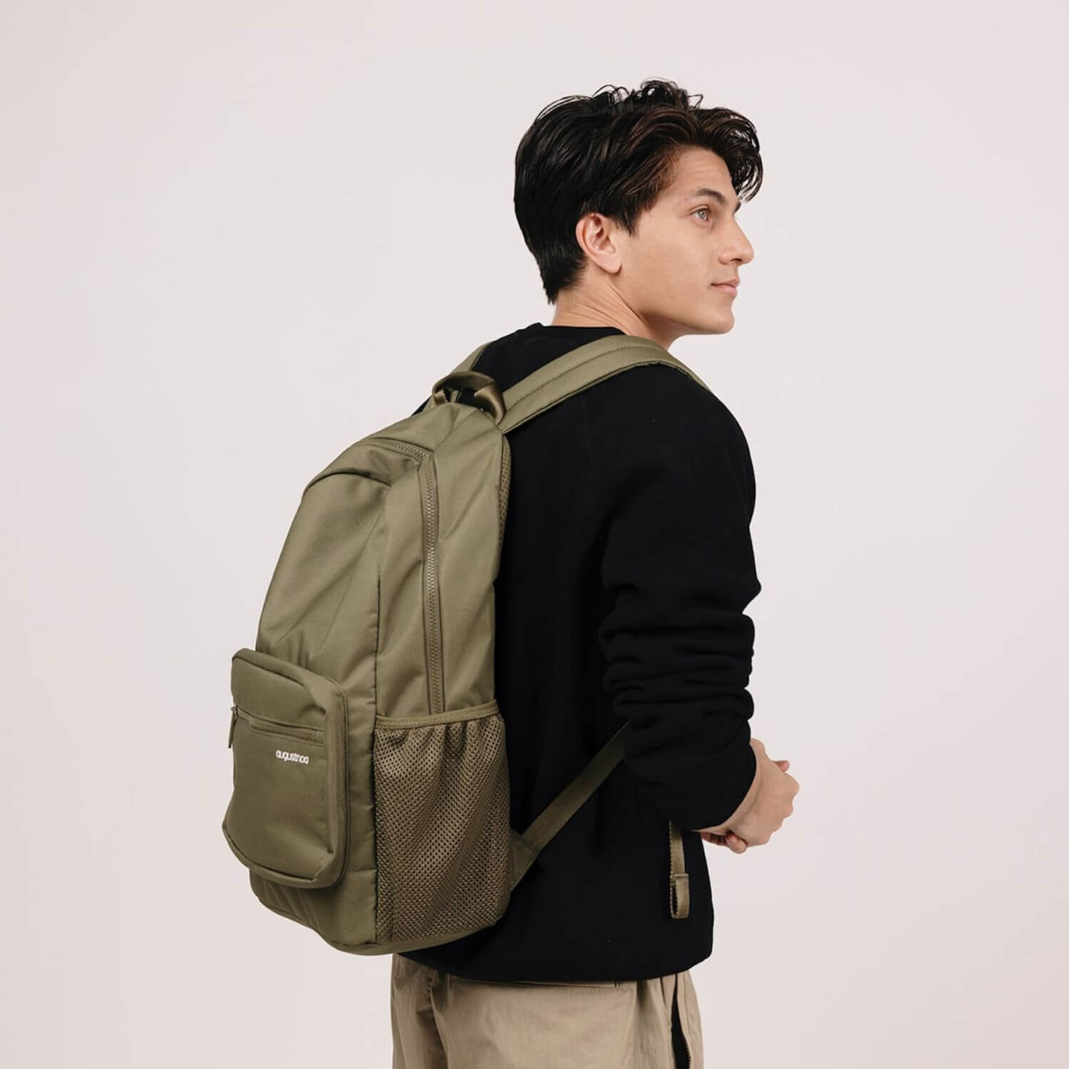 Boy Carrying augustnoa Classic Noa Backpack Olive