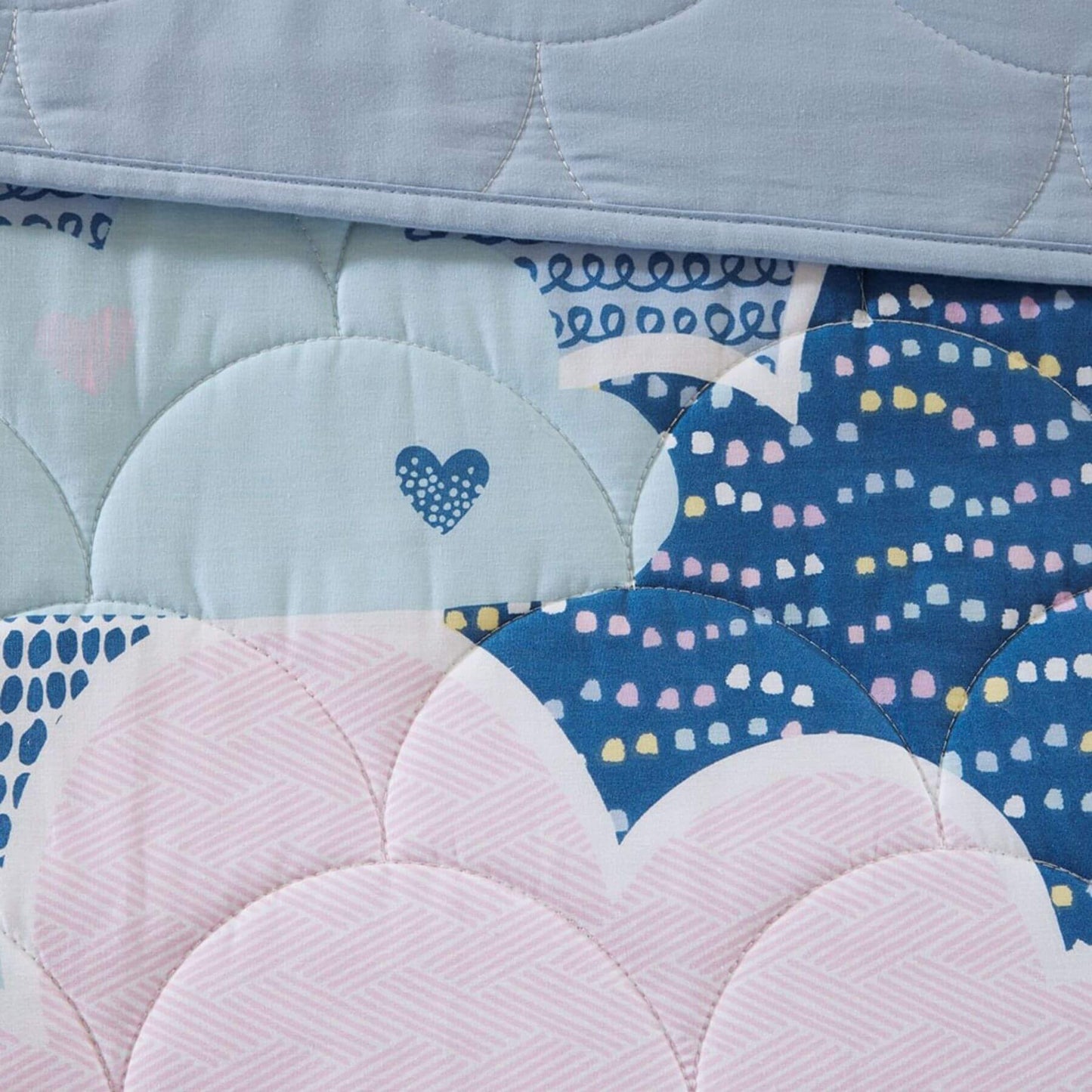 Detail View of Cloud Reversible Cotton Quilt Set Blue