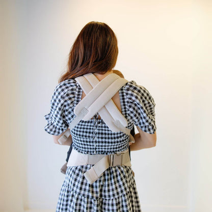 Person wearing Coco Cream - Cotton Linen Baby Carrier