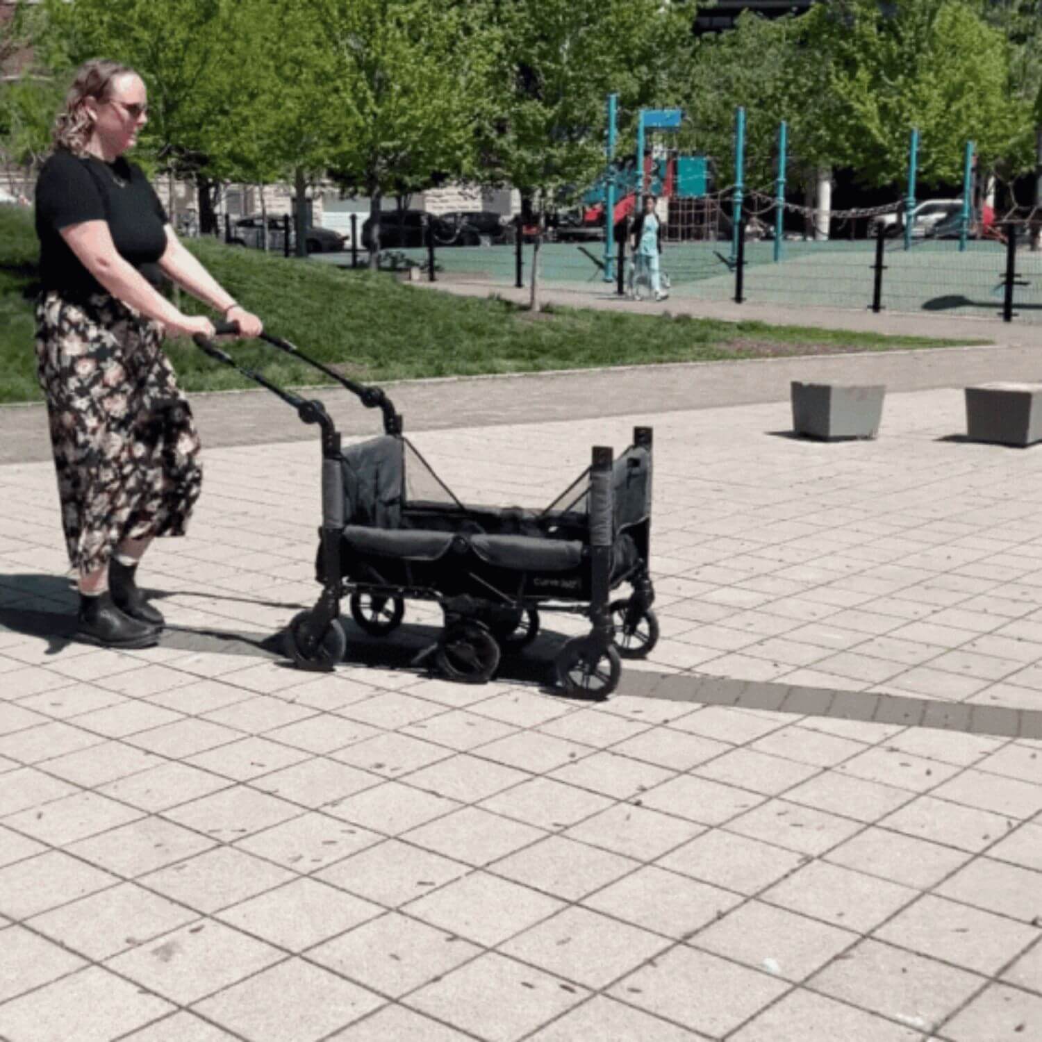 Contours Curve 360 Stroller Wagon - Lifestyle