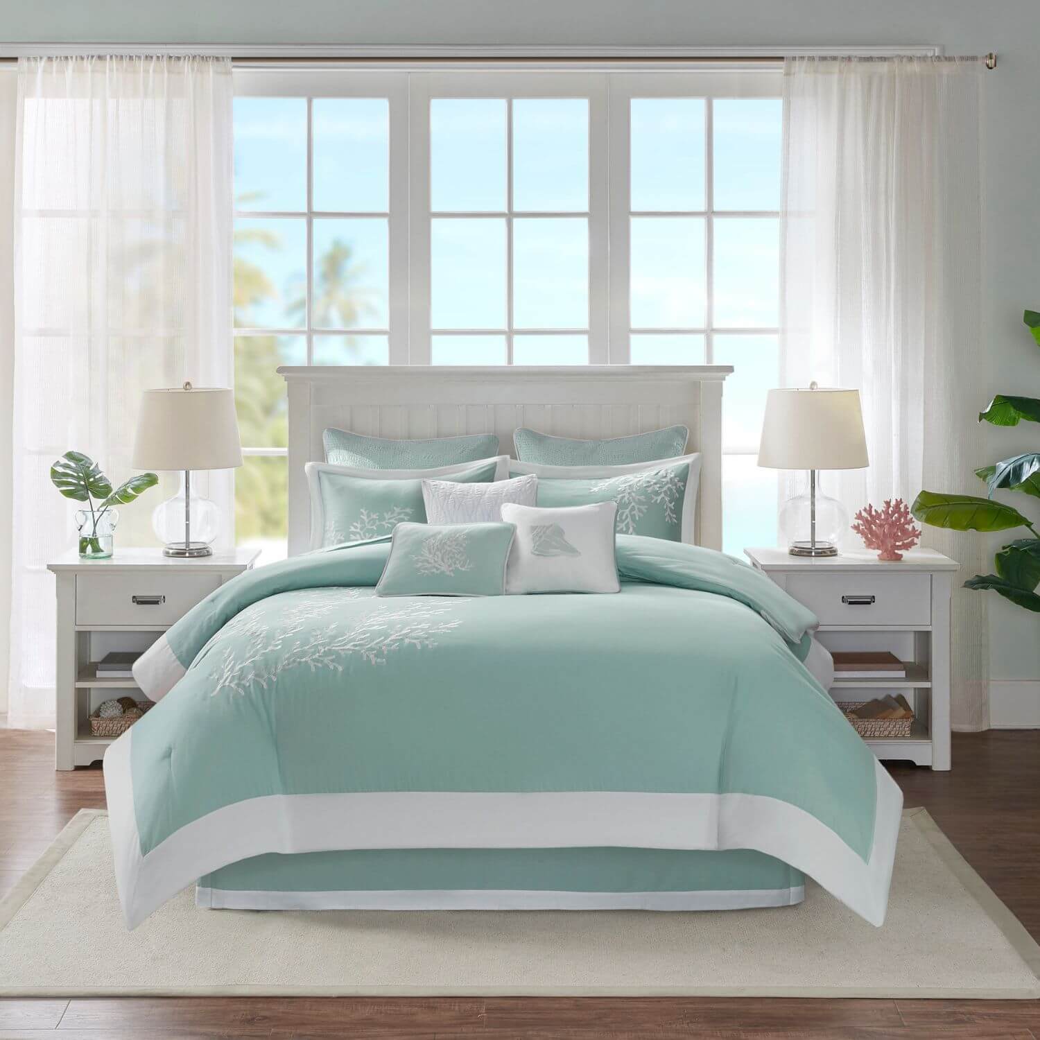 Oversized Cotton Jacquard Comforter Set Aqua Twin on a bed