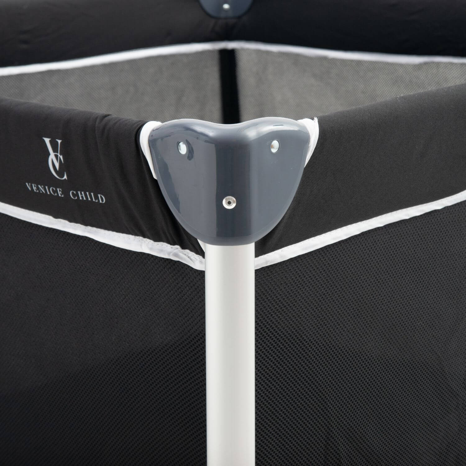 Venice Child DayDreamer 40" x 40" Playard | Black