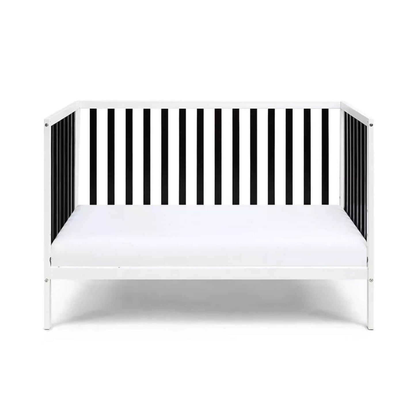 Deux Remi Island Crib White/Black converted to Daybed