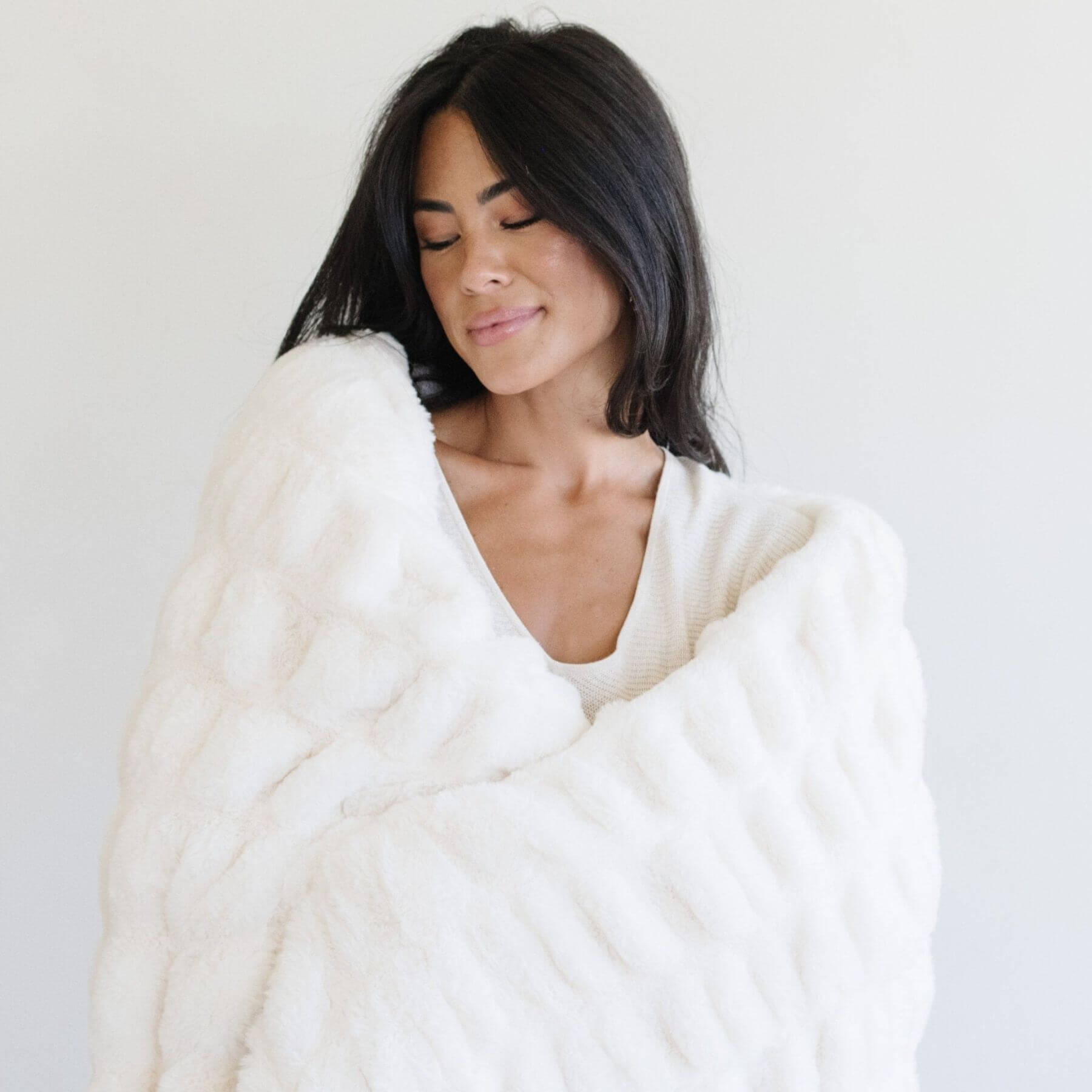 Mom Wearing Saranoni Double Ruched Faux Fur Throw Blankets Snow