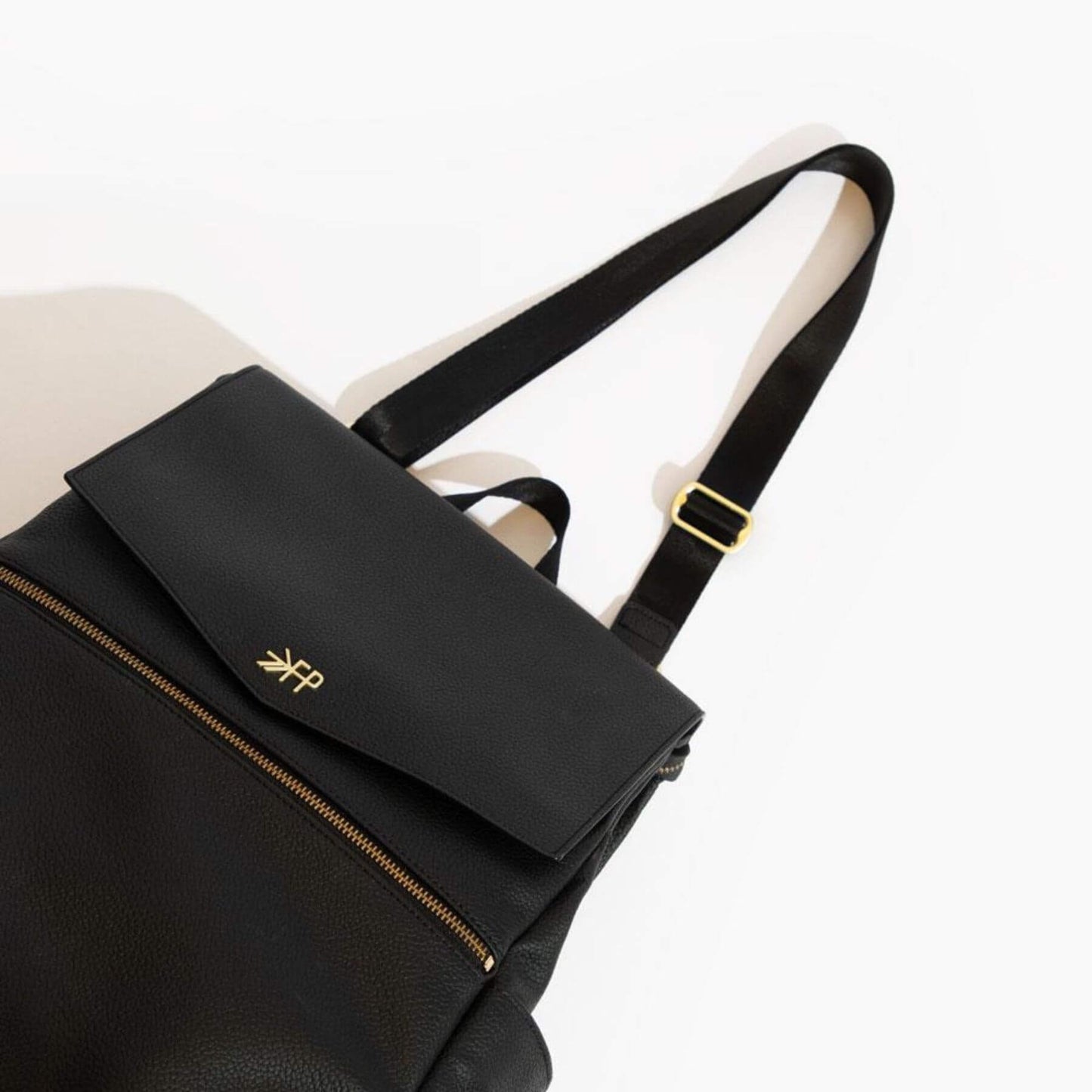 Close-up of Ebony Classic Diaper Bag II