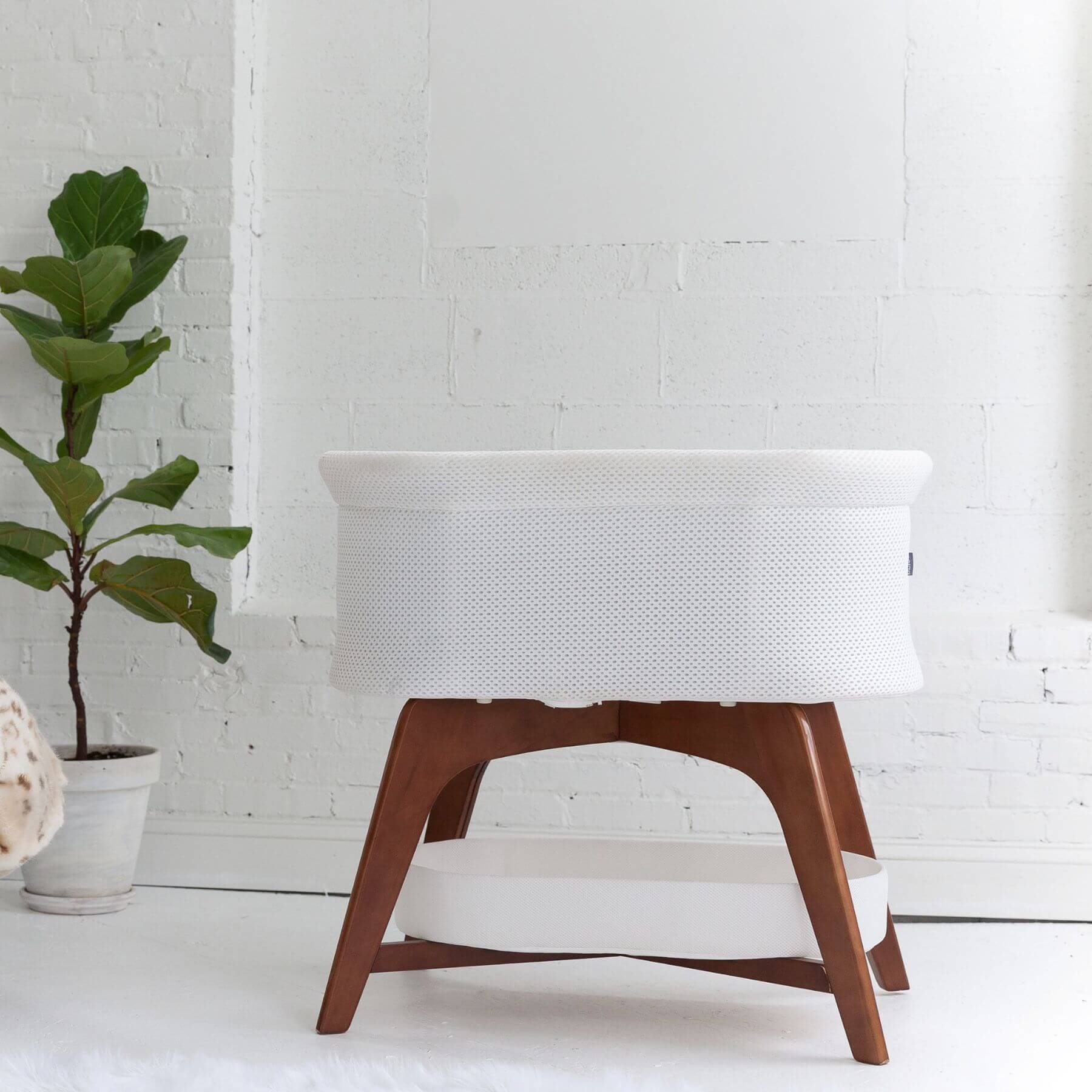 TruBliss Evi Smart Bassinet White