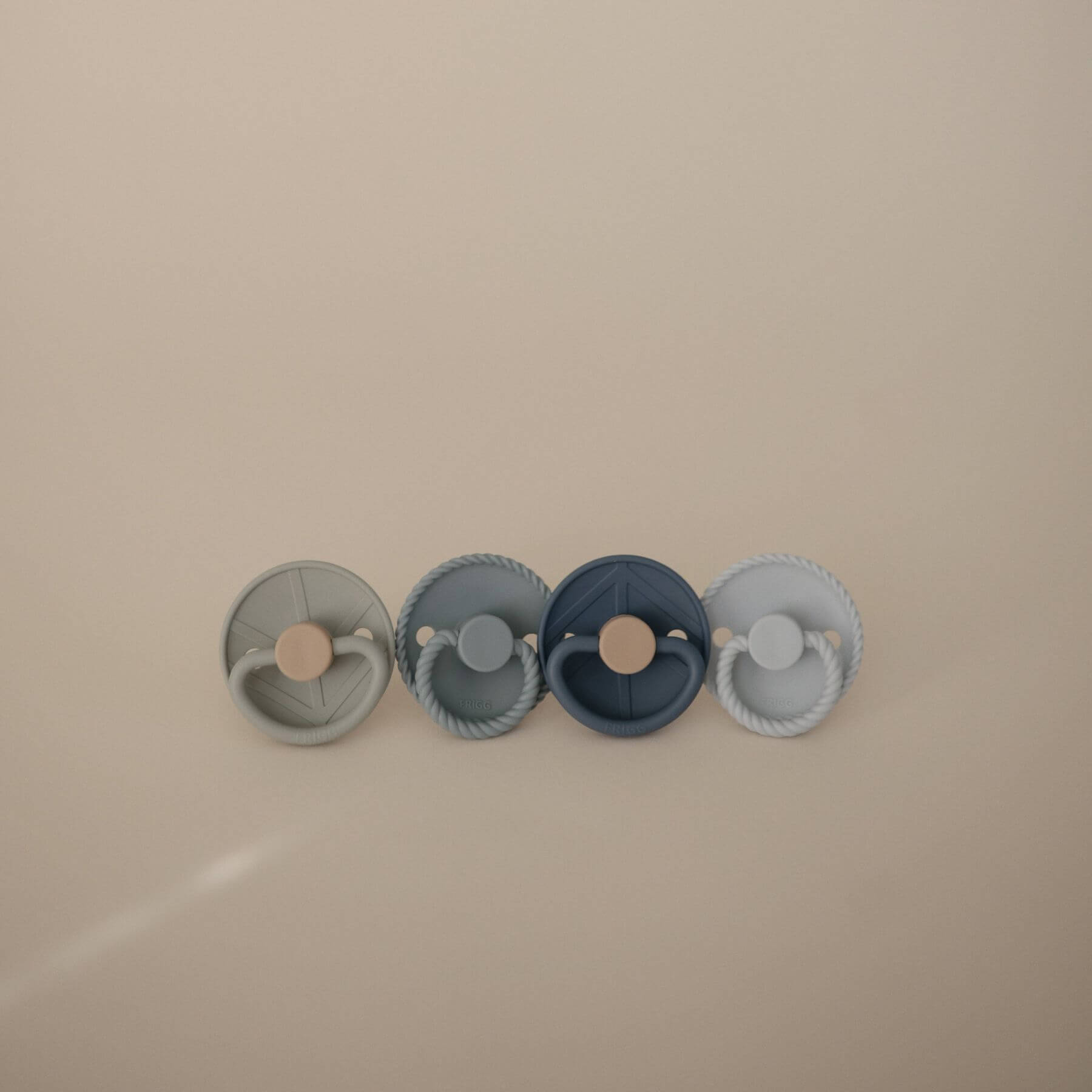 Mushie FRIGG Natural Rubber Pacifier 4-Pack | Skyline Serenity