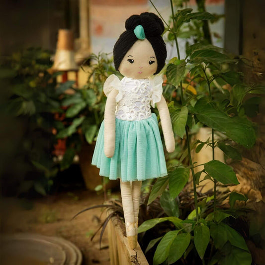 Grand Jete Prima - Yuan – 18" Doll - Lifestyle