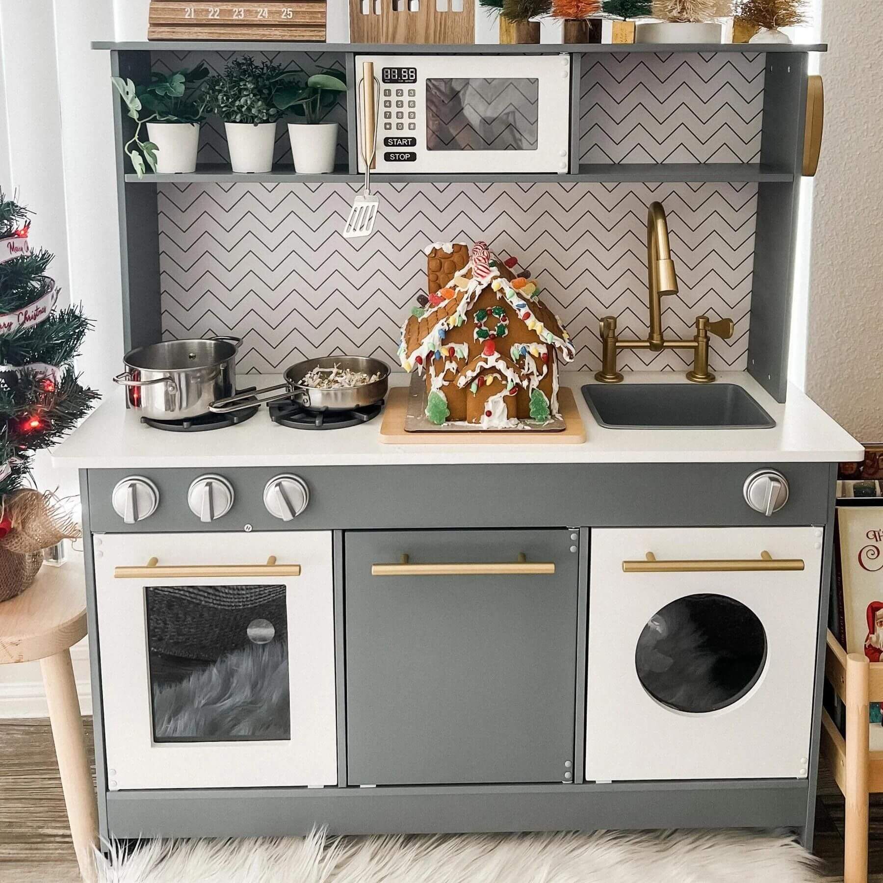 Teamson Kids Little Chef Berlin Modern Play Kitchen Gray