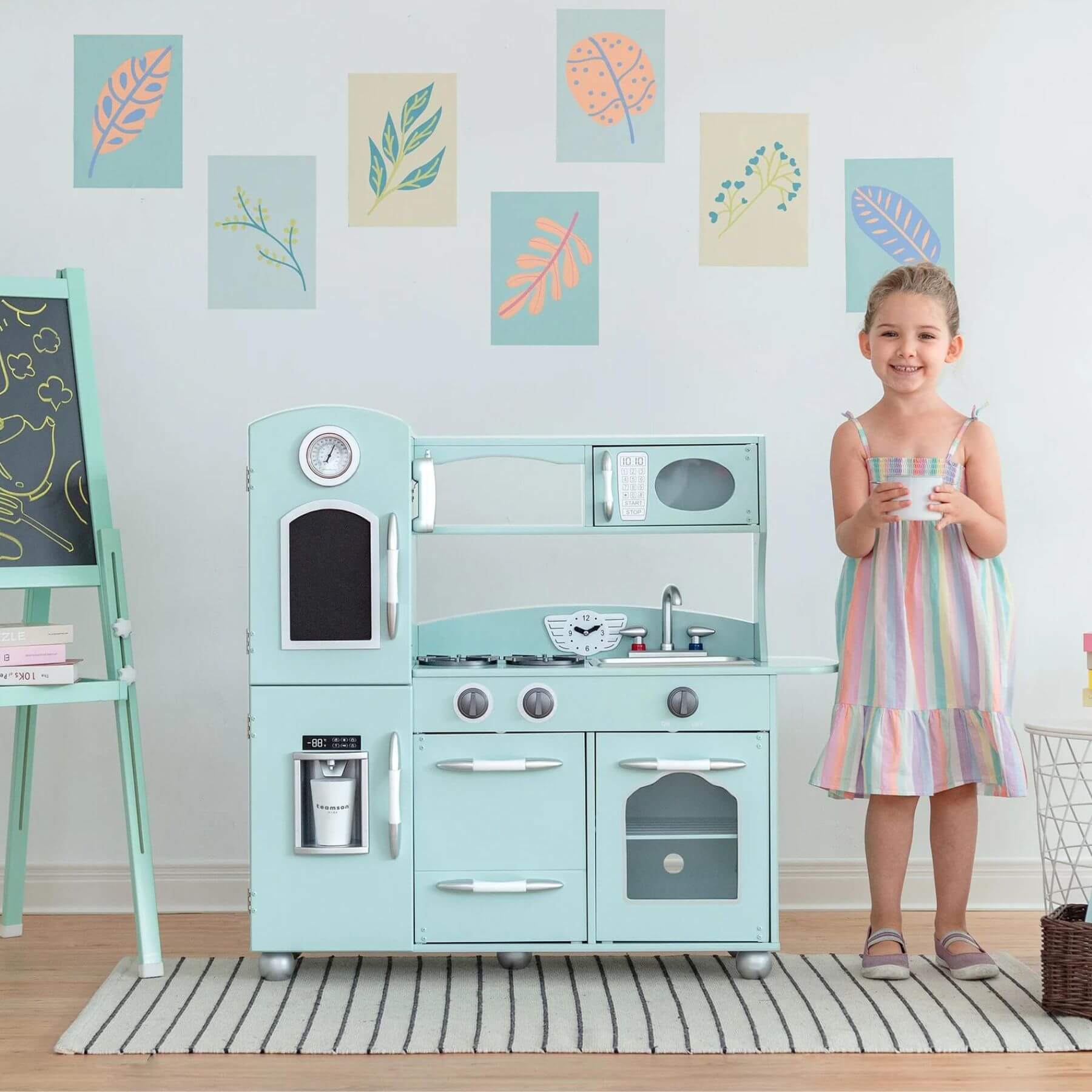 Girl with Teamson Kids Little Chef Westchester Retro Kids Kitchen Playset Mint